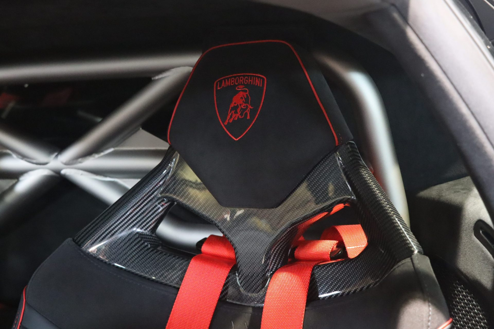 Lamborghini Huracán Sterrato Ad Personam — Nero Nemesis, série limitée – Photo 34