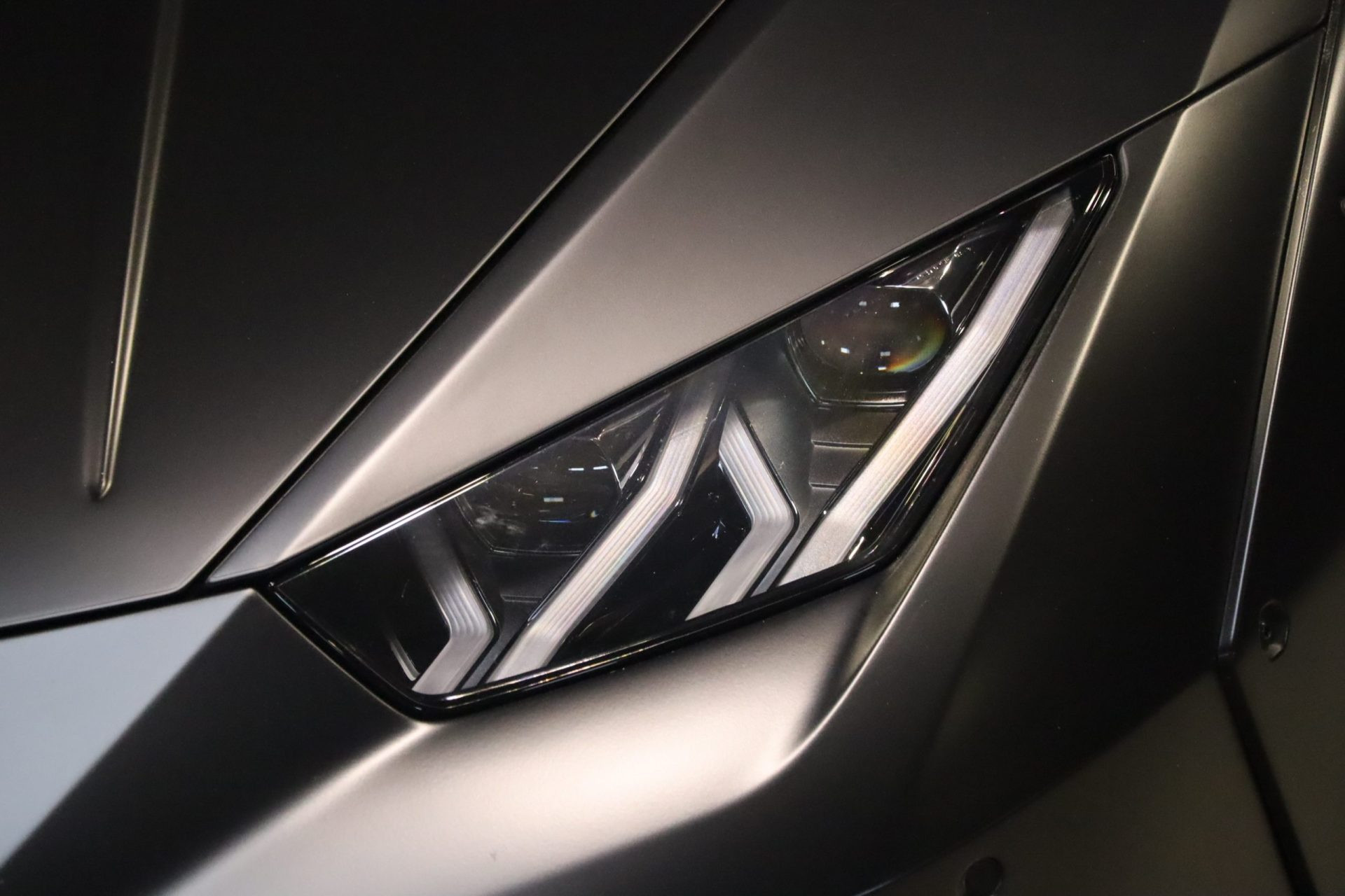 Lamborghini Huracán Sterrato Ad Personam — Nero Nemesis, série limitée – Photo 39