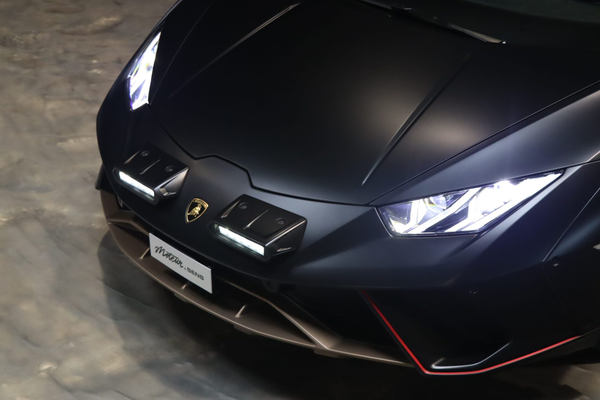 Lamborghini Huracán Sterrato Ad Personam — Nero Nemesis, série limitée – Photo 42