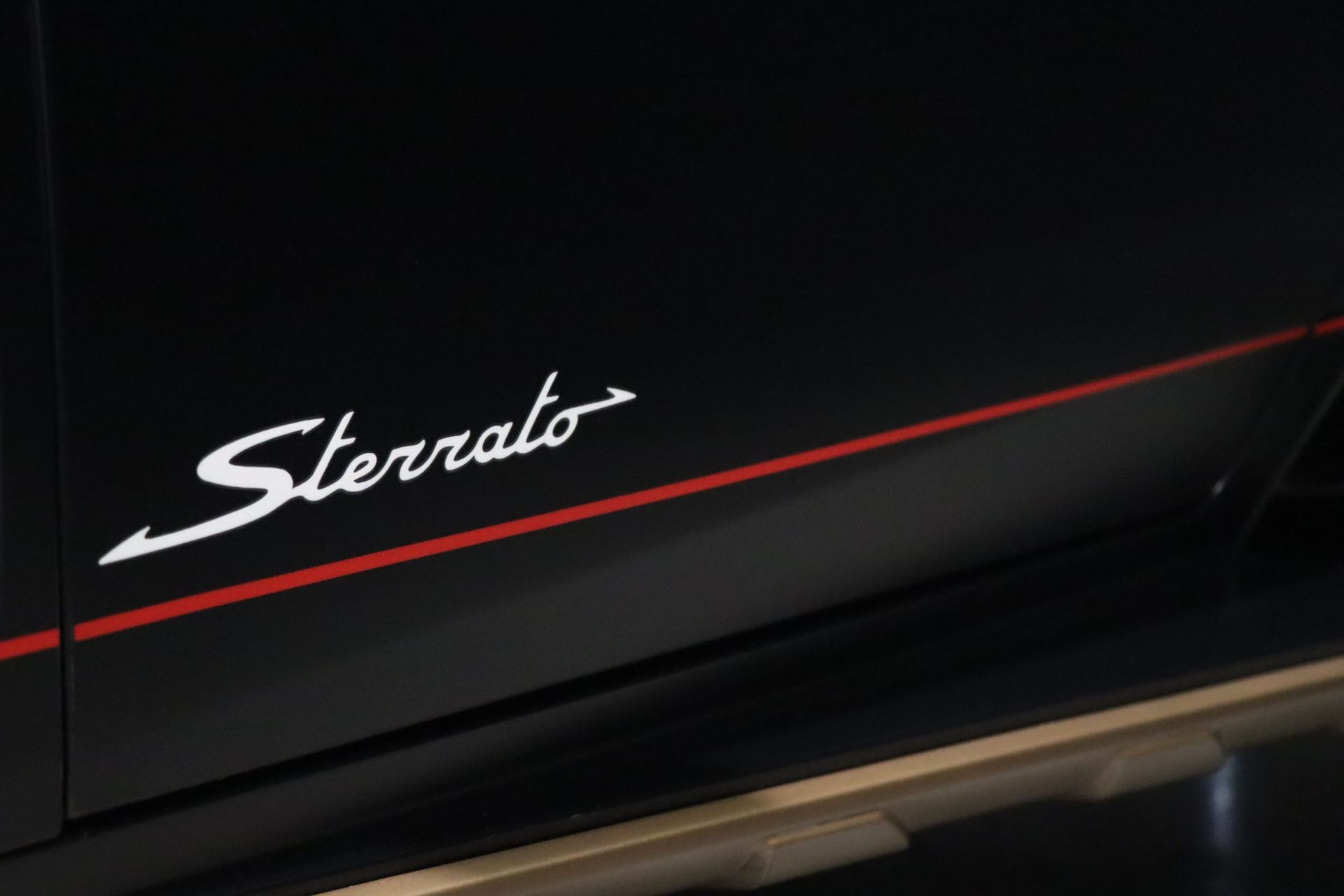 Lamborghini Huracán Sterrato Ad Personam — Nero Nemesis, série limitée – Photo 51