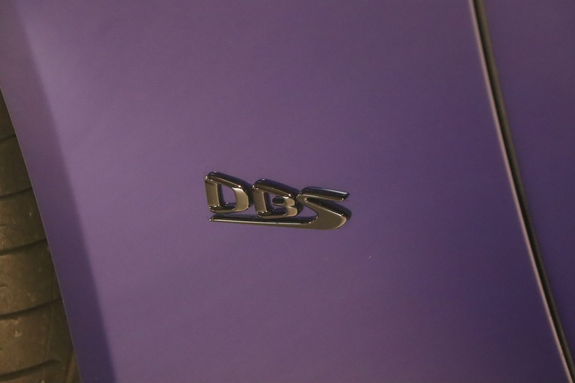Aston Martin DBS 770 Ultimate – 770 ch, 1 of 300, Royal Indigo – Photo 55