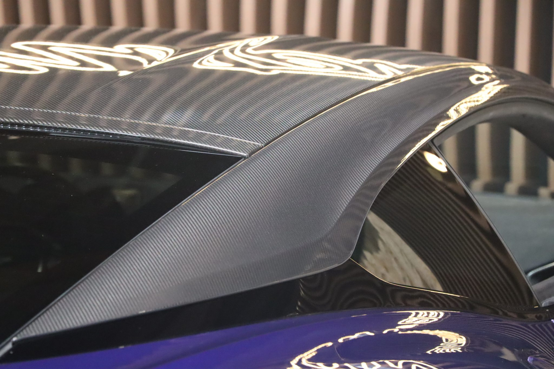 Aston Martin DBS 770 Ultimate – 770 ch, 1 of 300, Royal Indigo – Photo 58