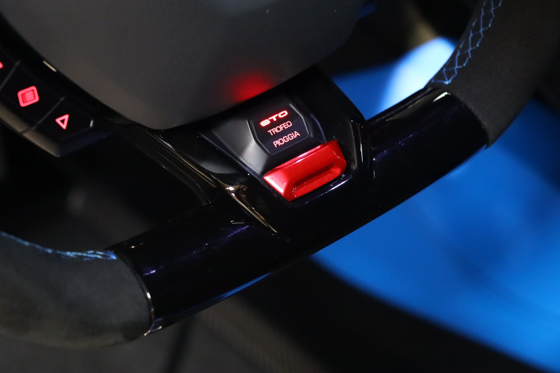 Lamborghini Huracan STO LP 640-2 – 8 800 km – Photo 19