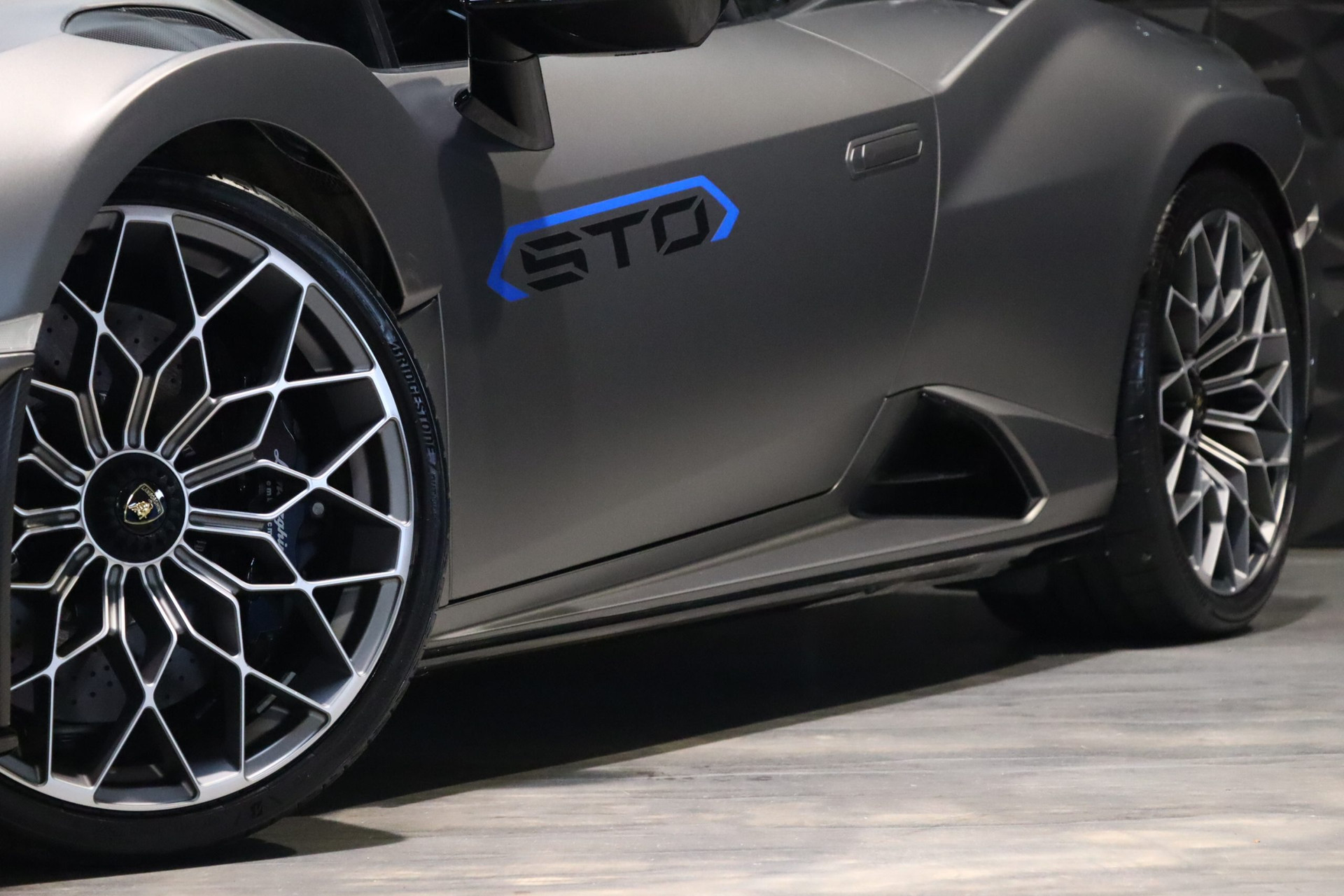 Lamborghini Huracan STO LP 640-2 – 8 800 km – Photo 44