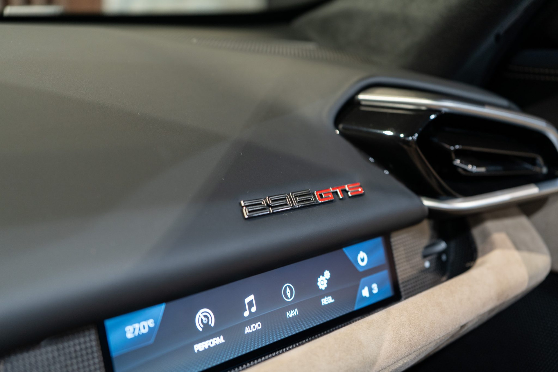 Ferrari 296 GTS Nero Daytona – 6 900 km, livraison Monaco 2024 – Photo 25