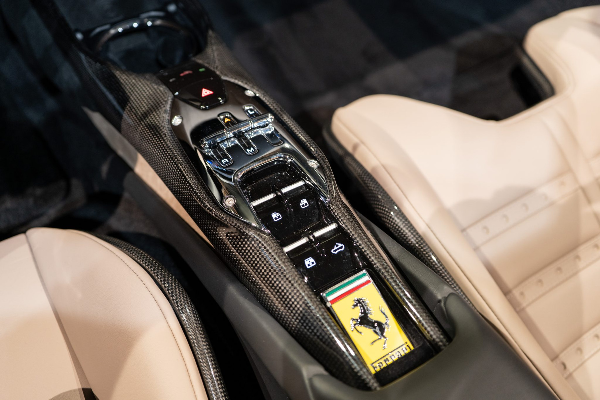 Ferrari 296 GTS Nero Daytona – 6 900 km, livraison Monaco 2024 – Photo 28