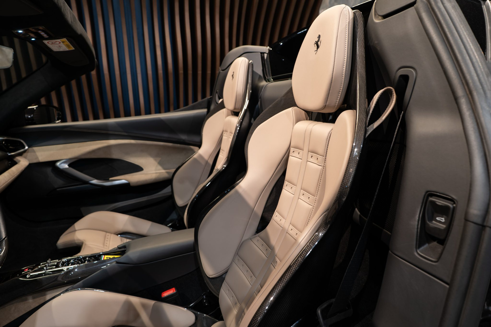 Ferrari 296 GTS Nero Daytona – 6 900 km, livraison Monaco 2024 – Photo 33