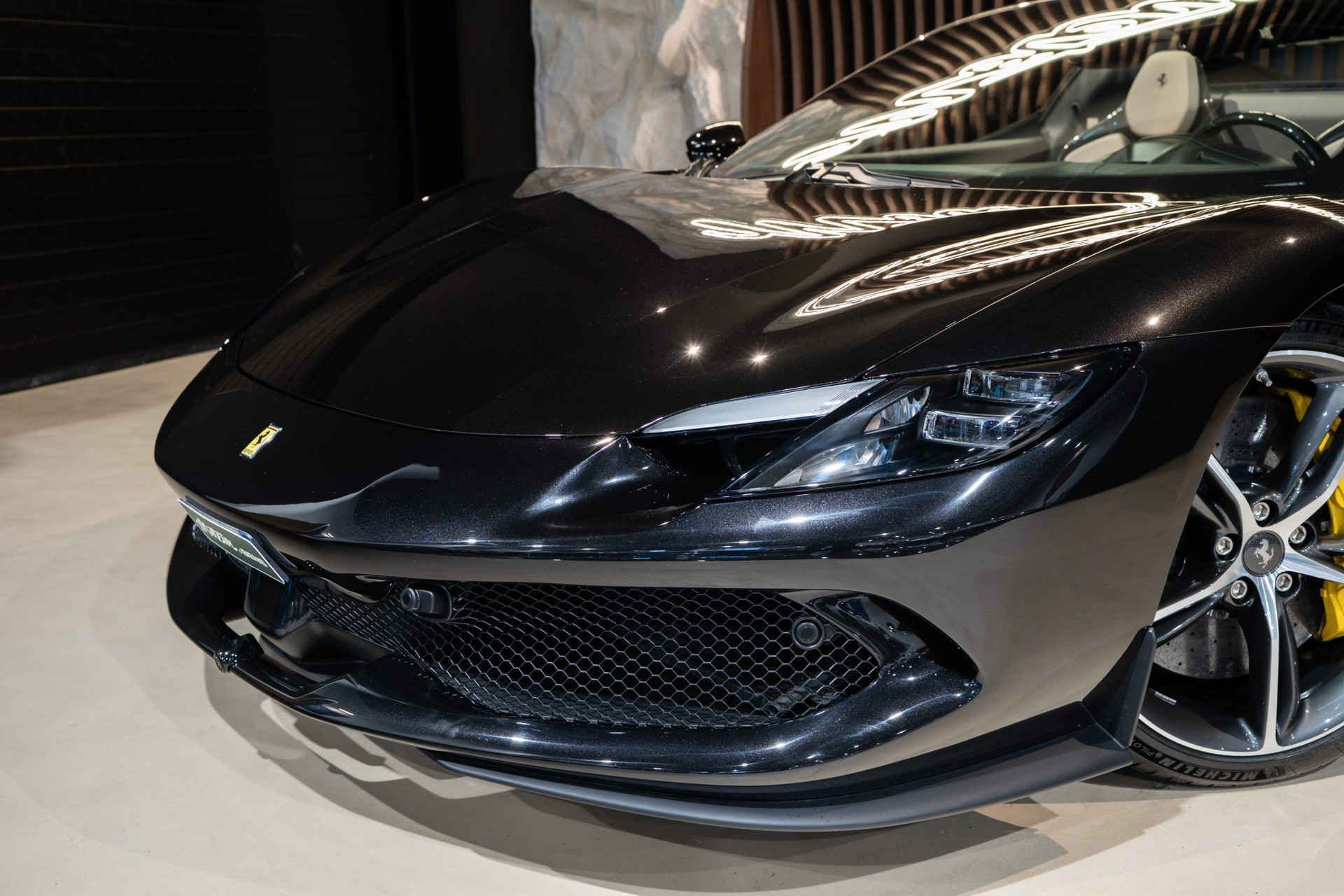 Ferrari 296 GTS Nero Daytona – 6 900 km, livraison Monaco 2024 – Photo 46