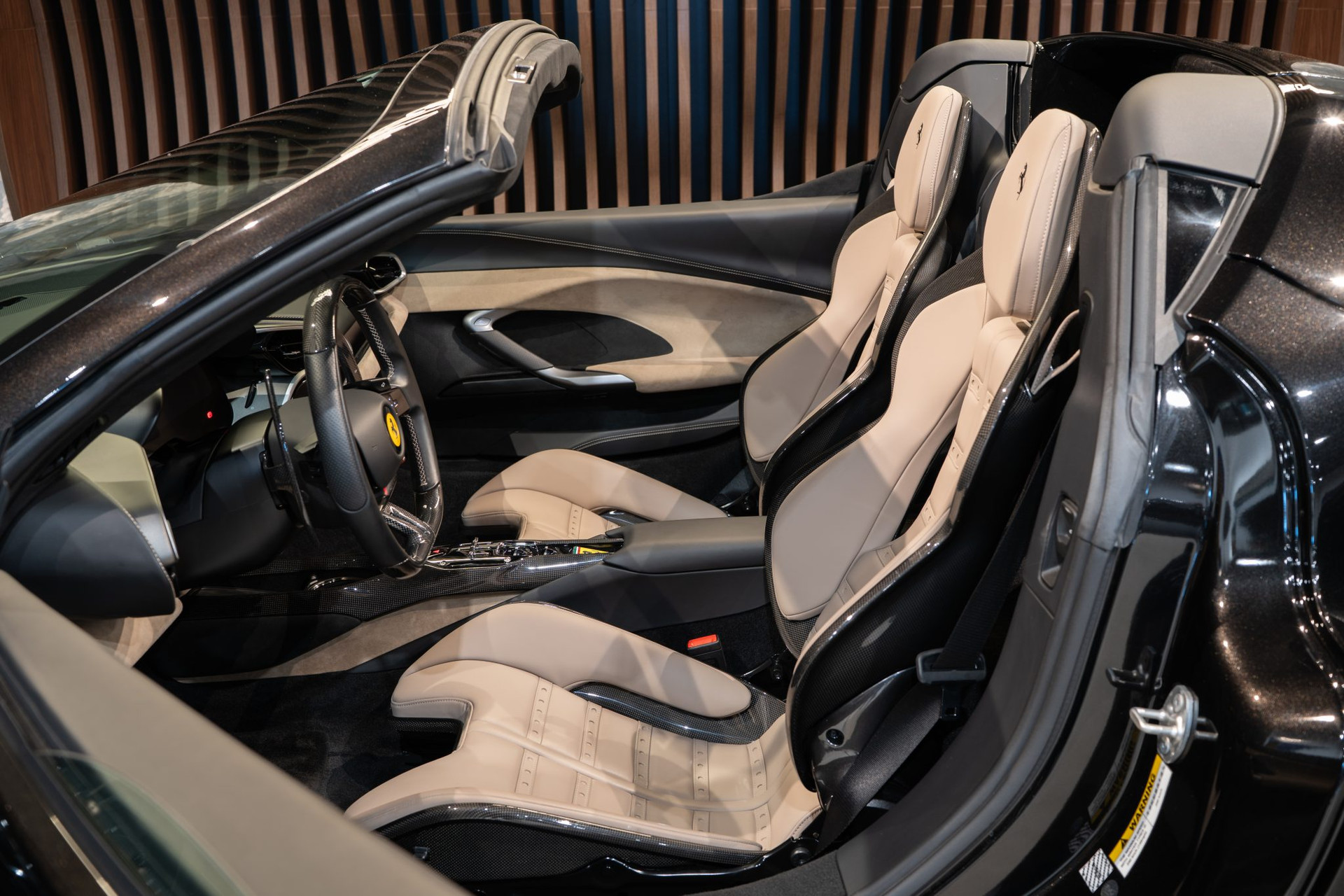 Ferrari 296 GTS Nero Daytona – 6 900 km, livraison Monaco 2024 – Photo 10