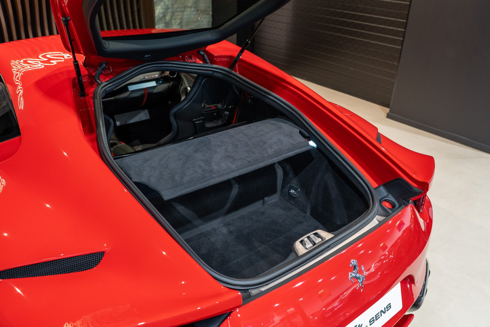 Ferrari 812 Superfast – Rosso Corsa – 31 300 km – Configuration Racing – Photo 46