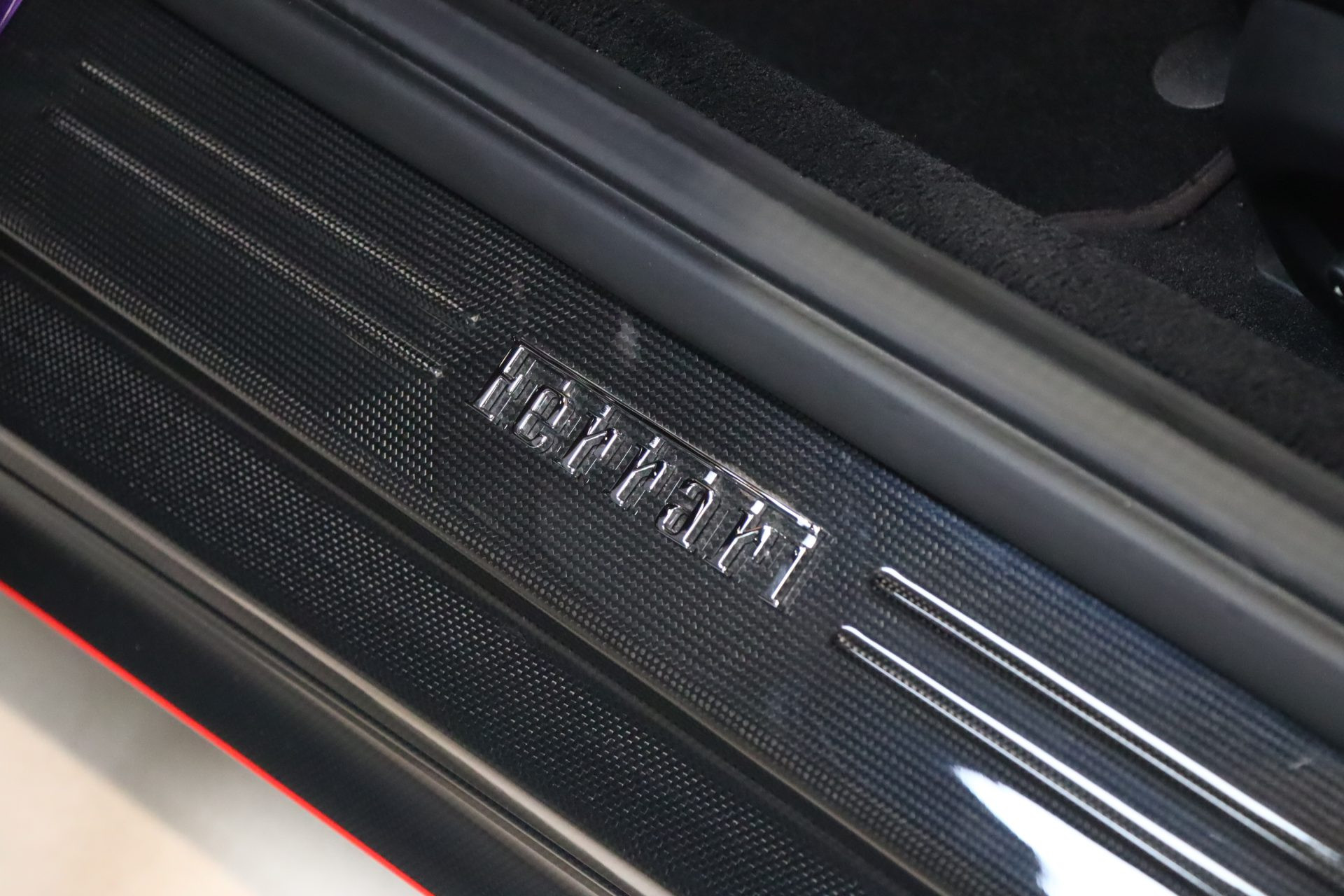 Ferrari 812 Superfast — Viola Hong Kong, 800 ch, configuration rare – Photo 12