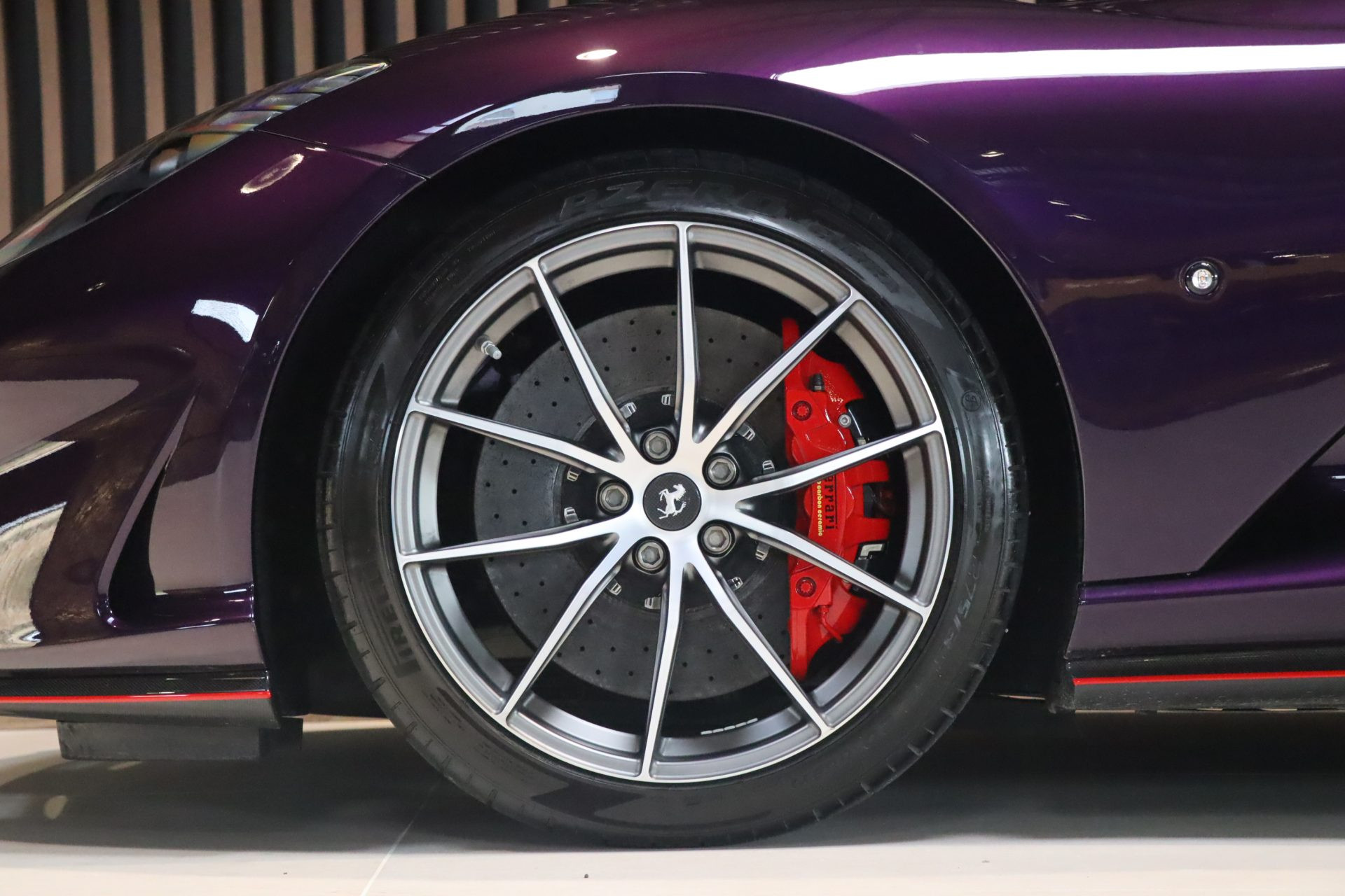 Ferrari 812 Superfast — Viola Hong Kong, 800 ch, configuration rare – Photo 46