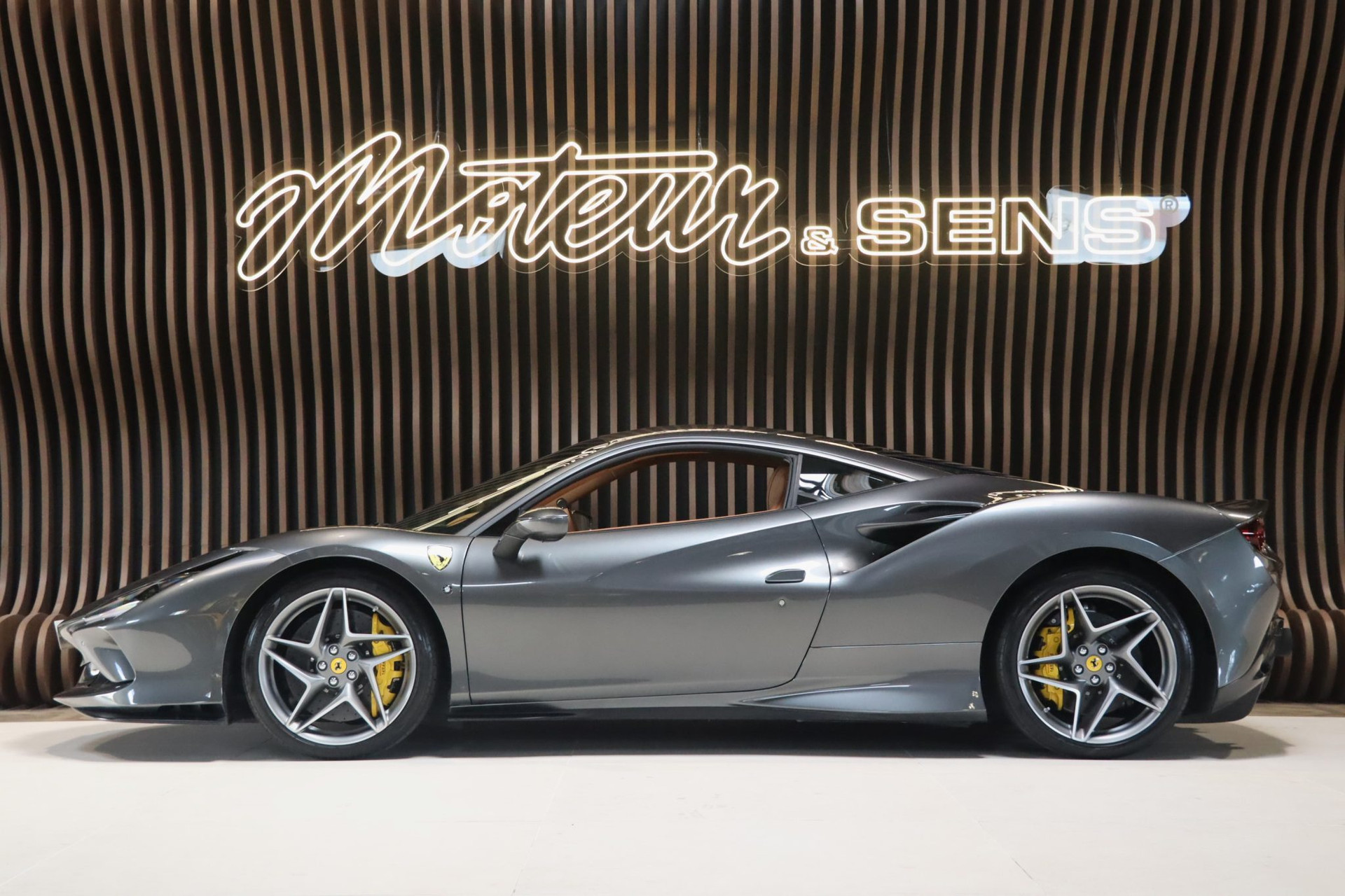 Ferrari F8 Tributo — Grigio Silverstone, 18 340 km, 2020 – Photo 5