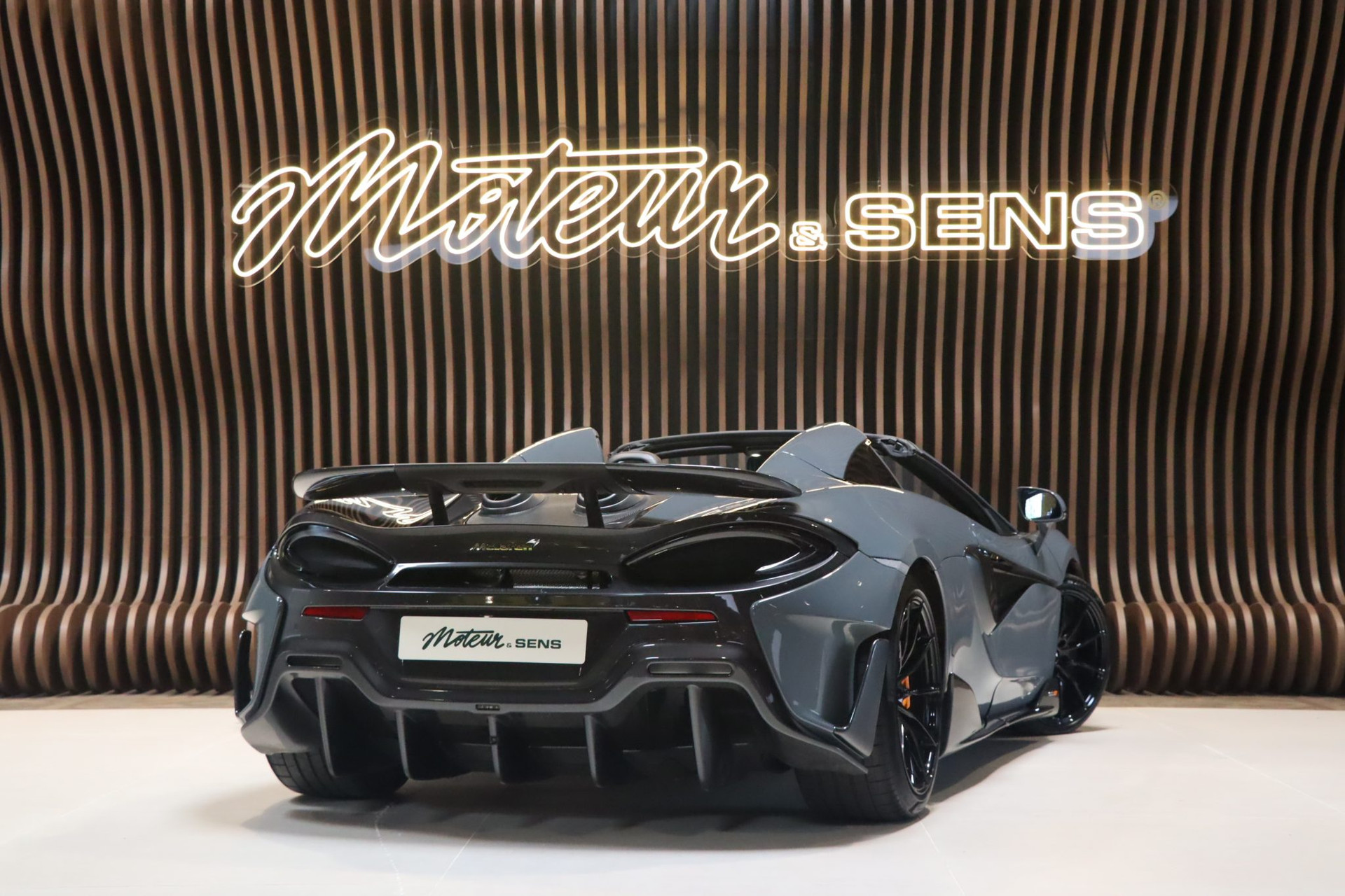 McLaren 600 LT Spider – Chicane Effect Elite Paint – 13 950 km – Photo 2