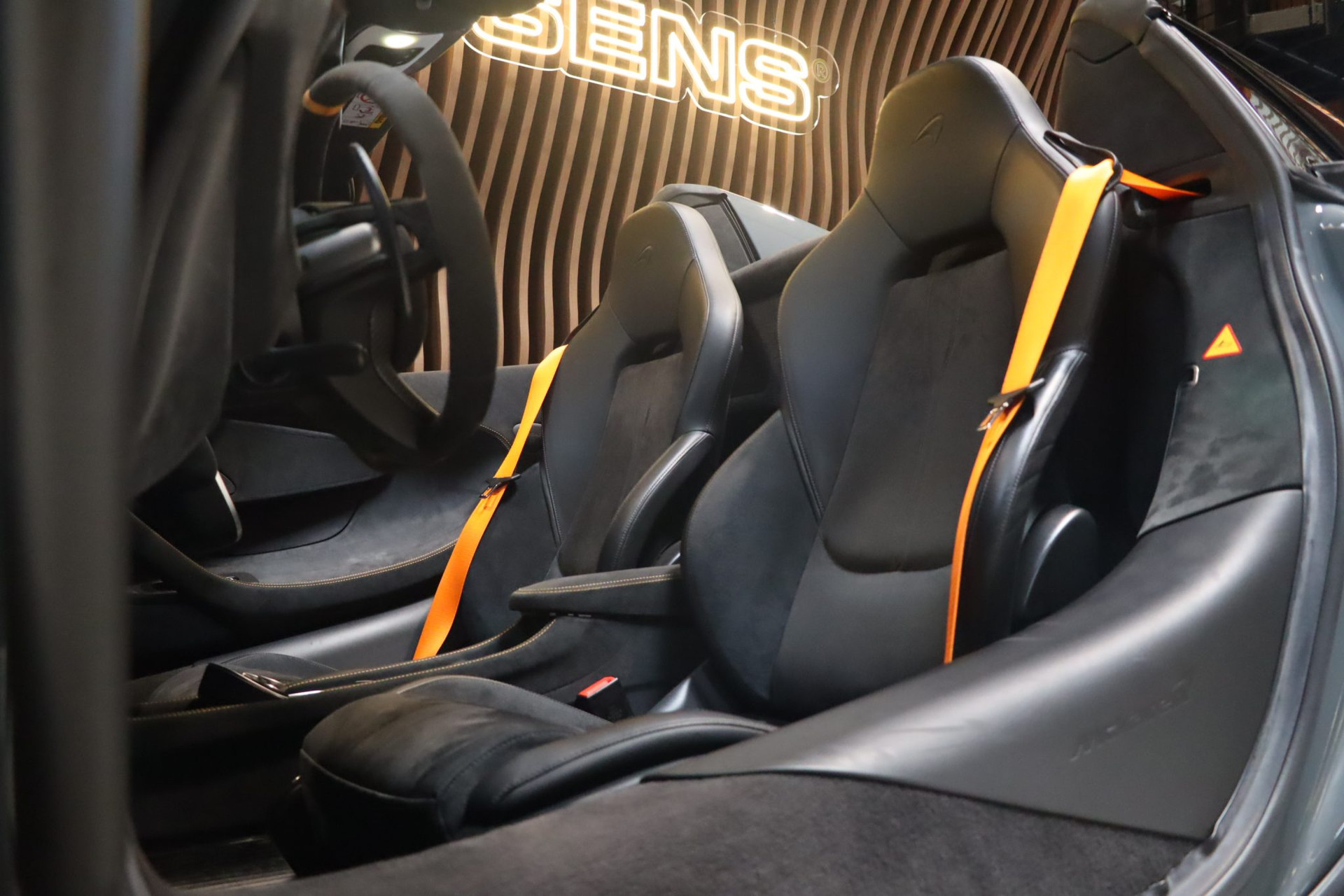 McLaren 600 LT Spider – Chicane Effect Elite Paint – 13 950 km – Photo 7