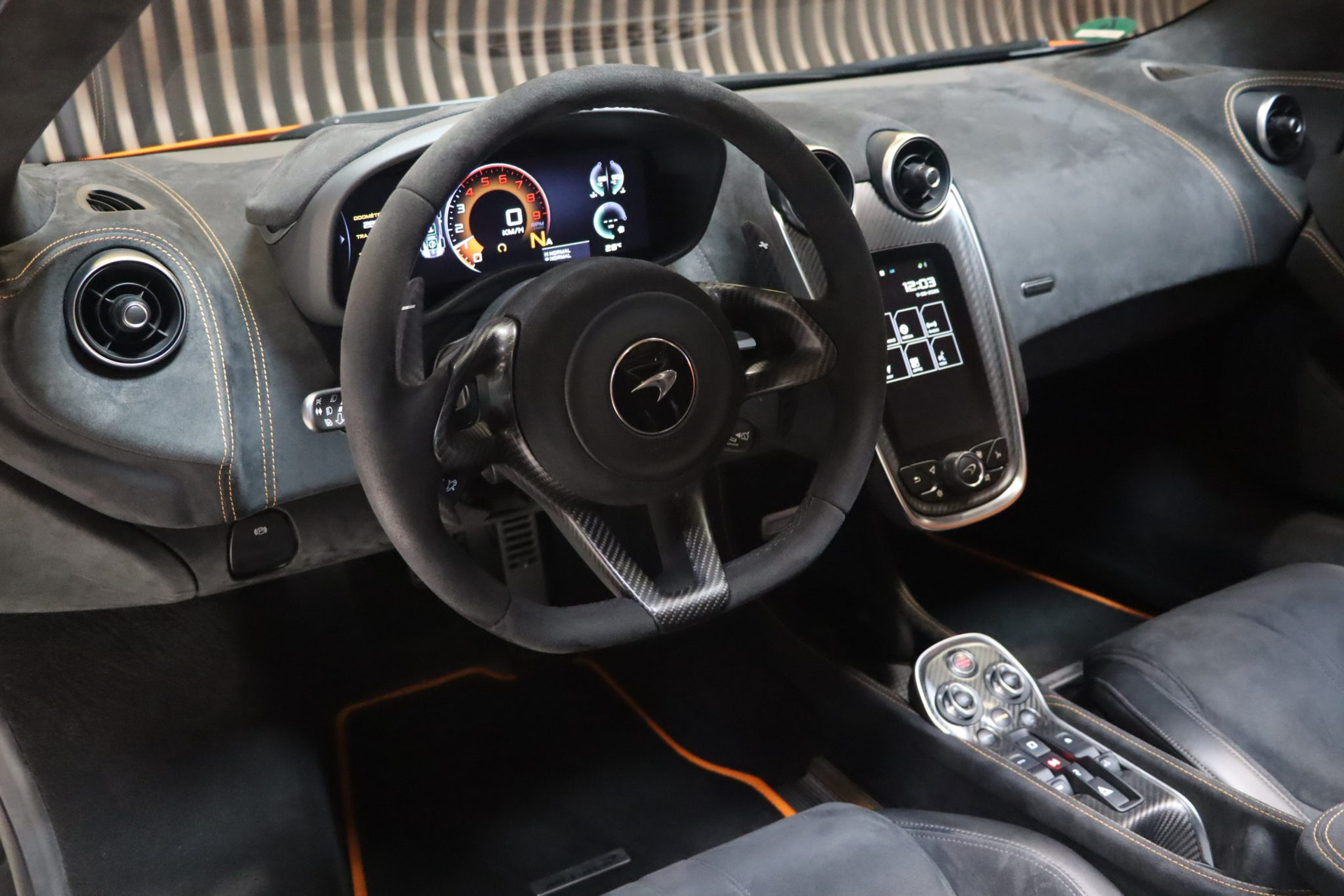 McLaren 600 LT Spider — Orange, 28 690 km, 2019 – Photo 15