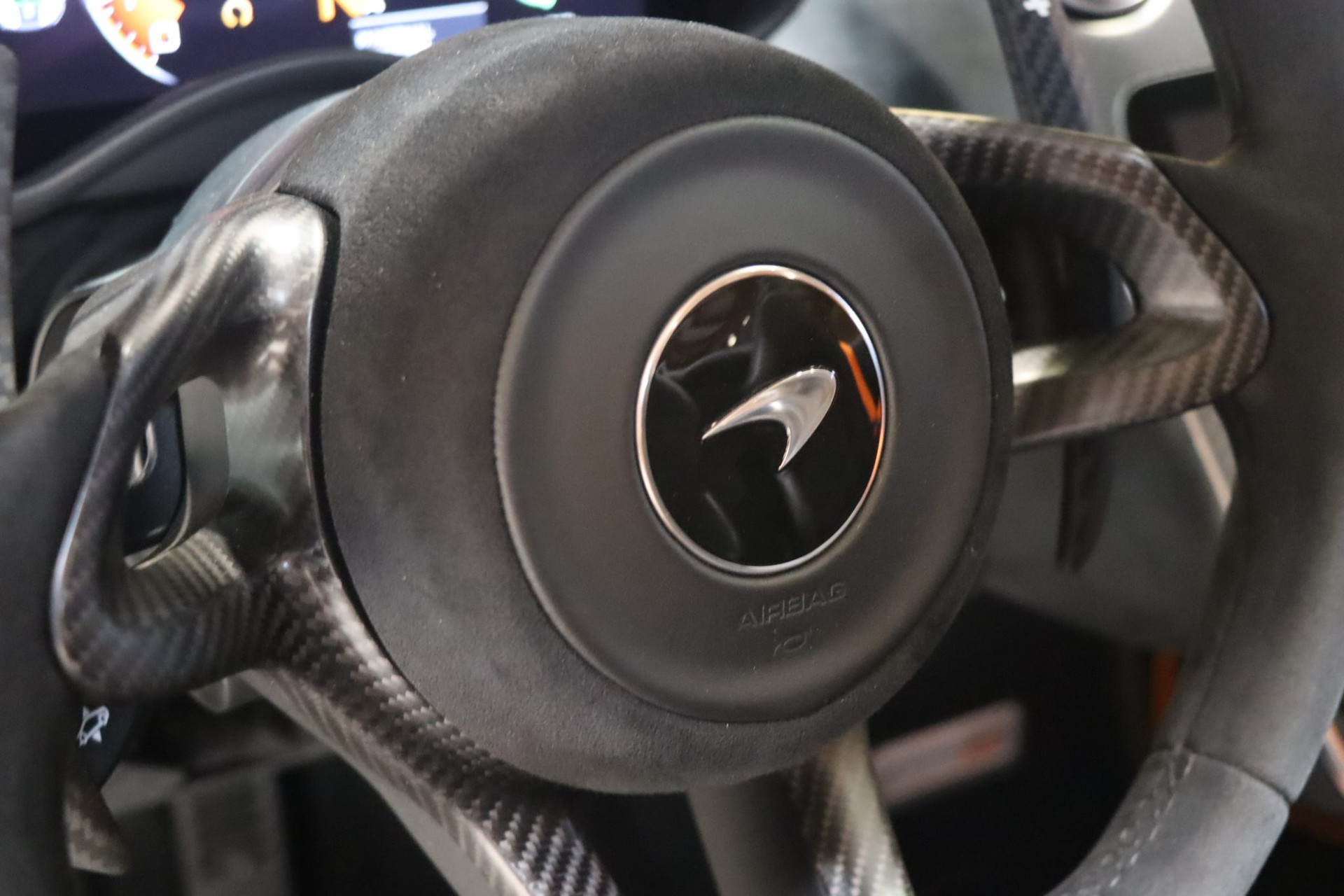 McLaren 600 LT Spider — Orange, 28 690 km, 2019 – Photo 21