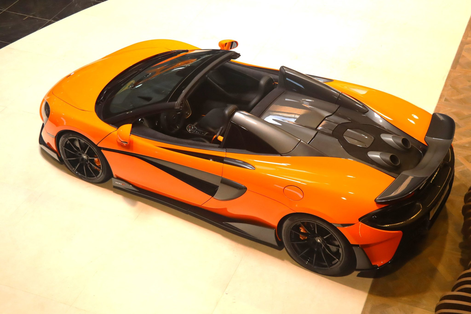 McLaren 600 LT Spider — Orange, 28 690 km, 2019 – Photo 48