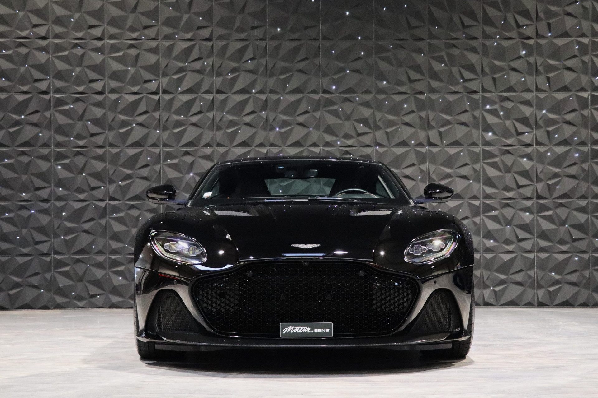Aston Martin DBS Superleggera – Jet Black – 15 500 km – 2019 – Photo 3