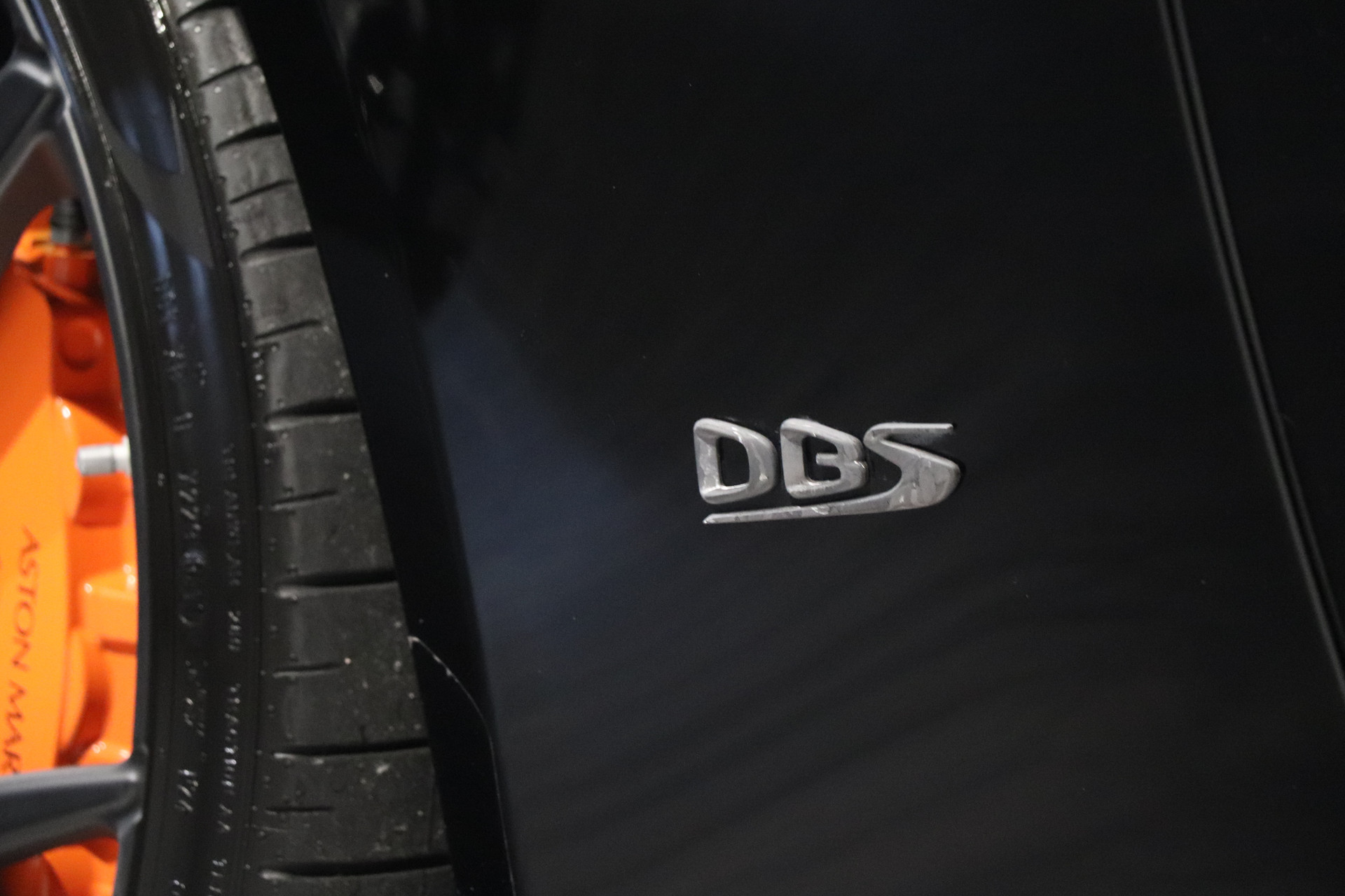 Aston Martin DBS Superleggera – Jet Black – 15 500 km – 2019 – Photo 42