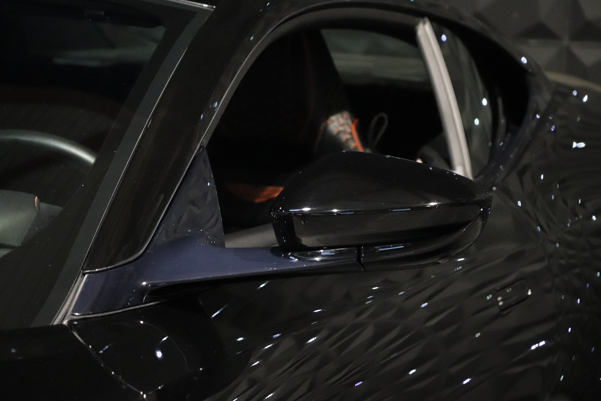 Aston Martin DBS Superleggera – Jet Black – 15 500 km – 2019 – Photo 43