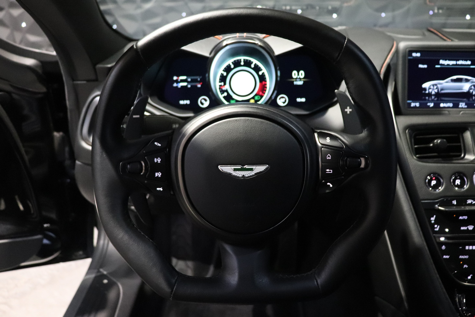 Aston Martin DBS Superleggera – Jet Black – 15 500 km – 2019 – Photo 8