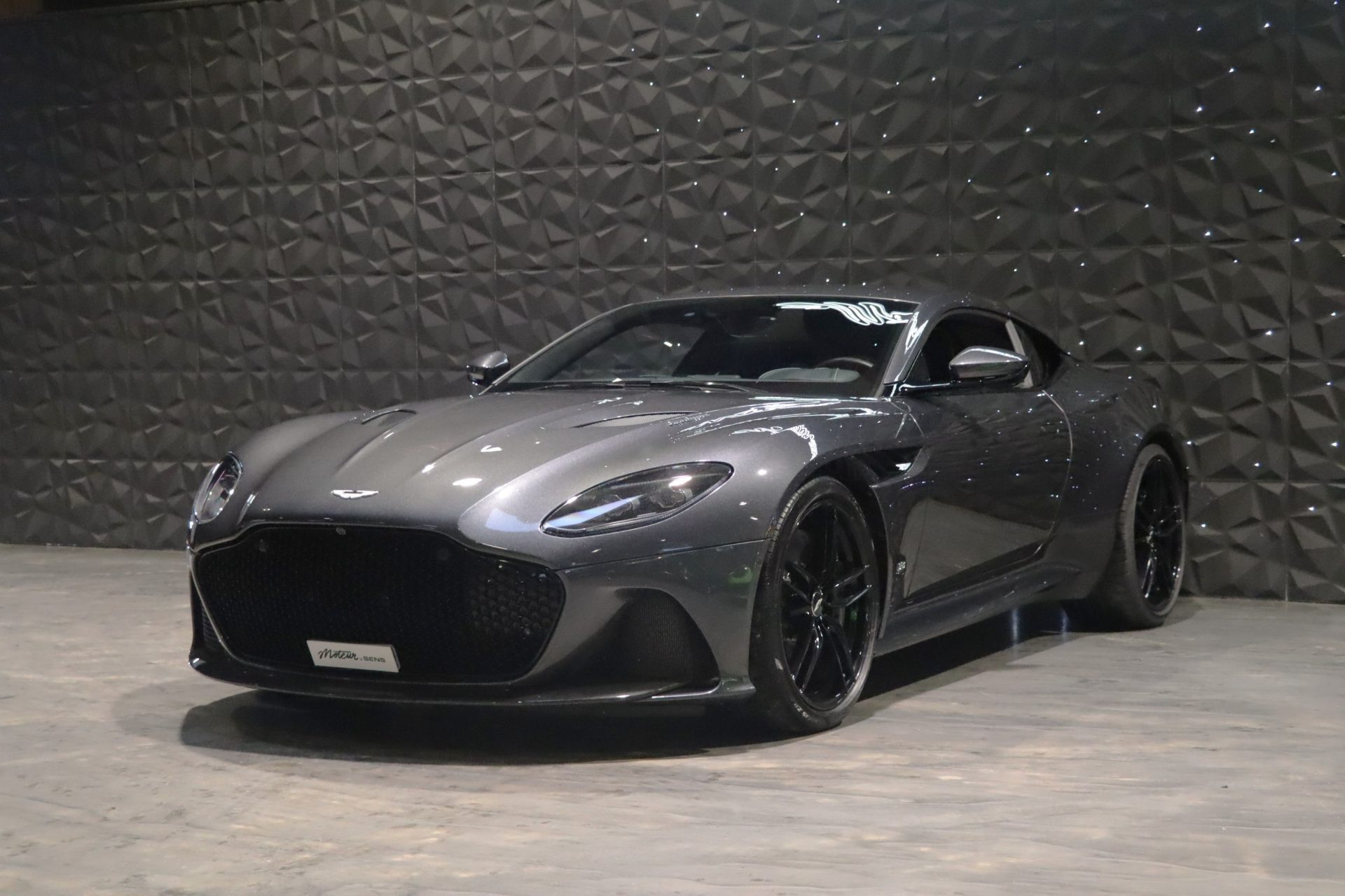 Aston Martin DBS Superleggera V12 bi-turbo 725 CV – Xenon Grey – Photo 44