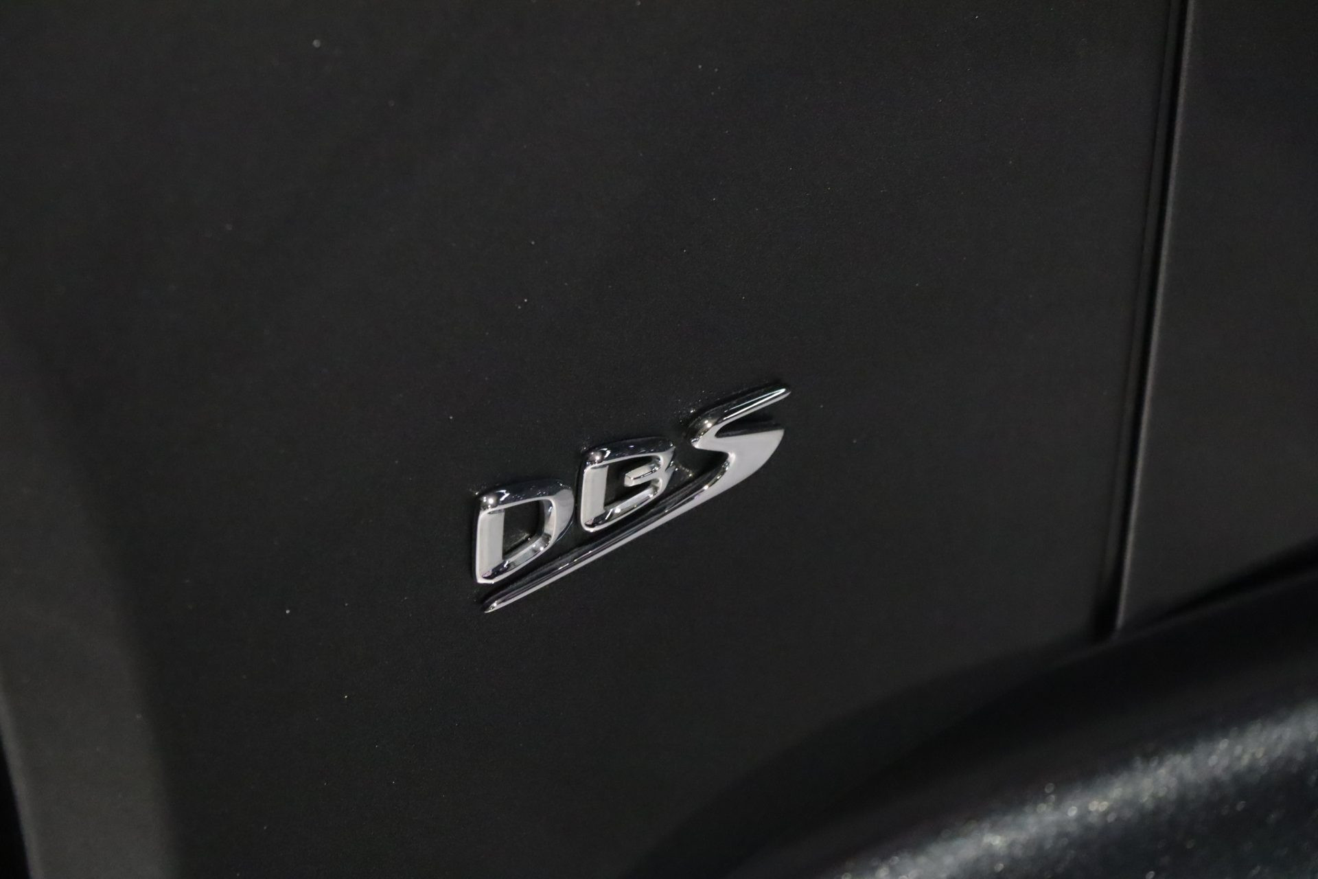 Aston Martin DBS Superleggera V12 bi-turbo 725 CV – Xenon Grey – Photo 48