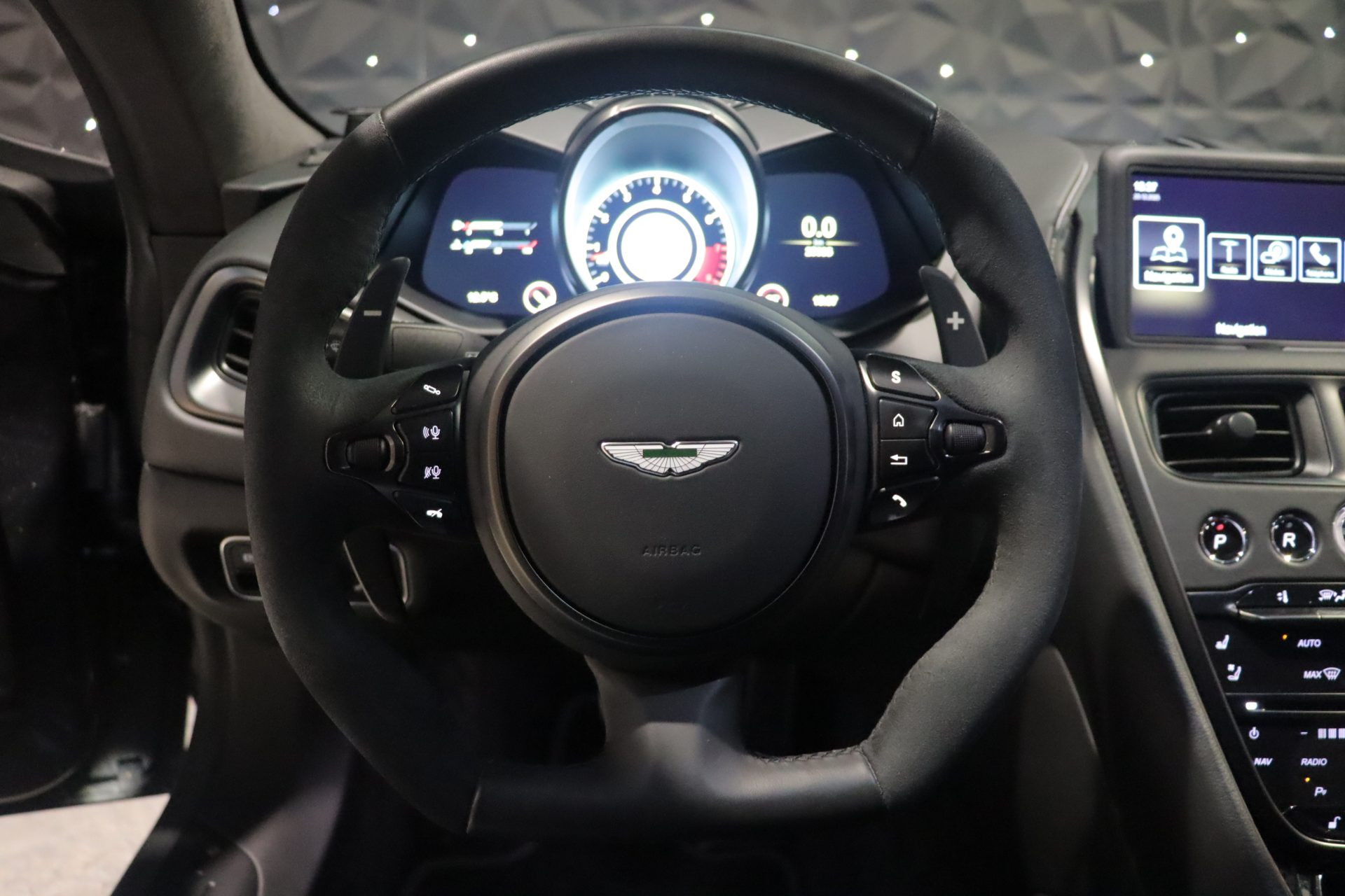 Aston Martin DBS Superleggera V12 bi-turbo 725 CV – Xenon Grey – Photo 9