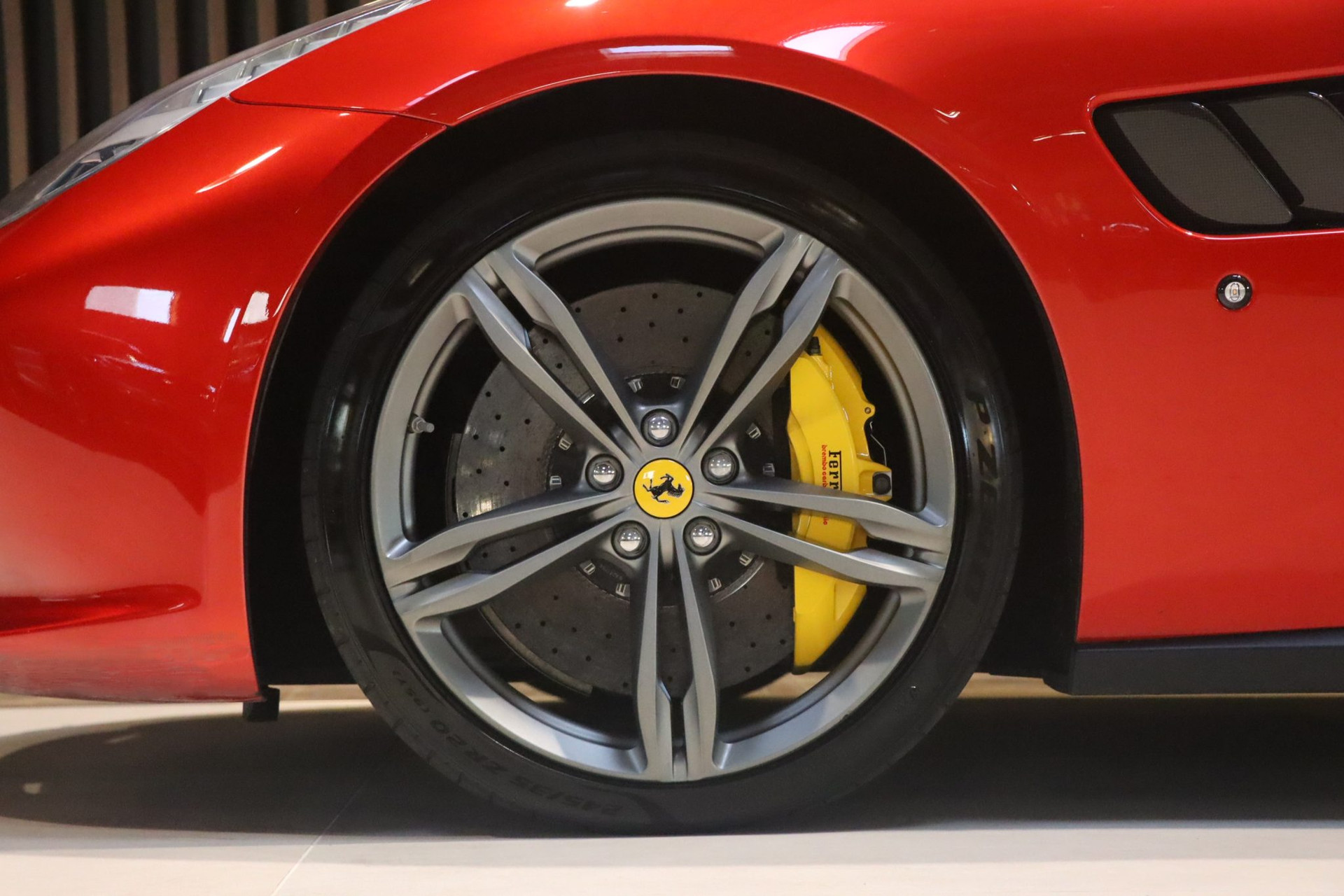Ferrari GTC4 Lusso V12 690 ch – Rosso Fuoco – Monaco – Photo 47