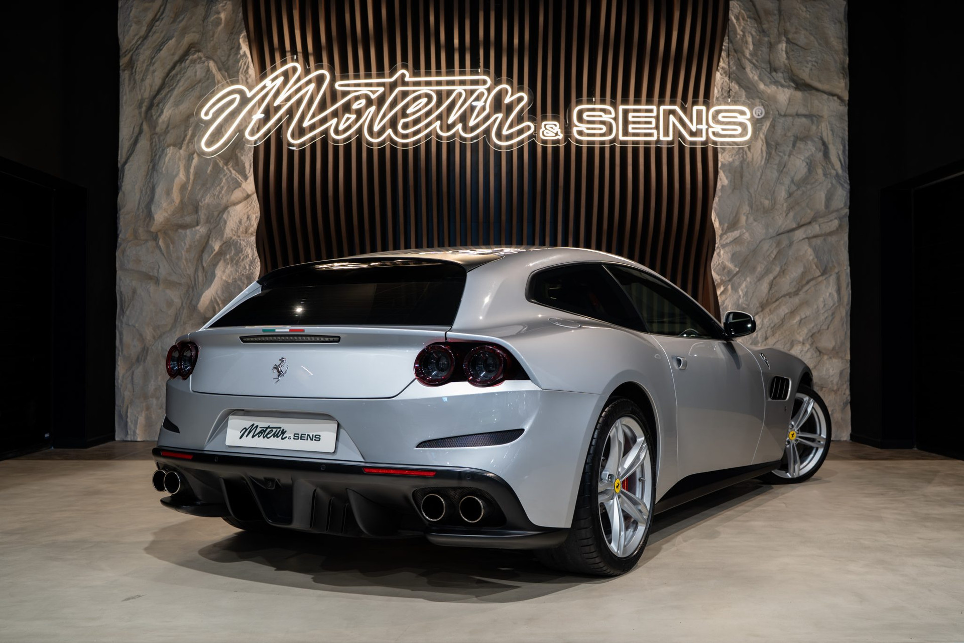 Ferrari GTC4 Lusso V12 690 ch – Argento Nürburgring – Photo 2