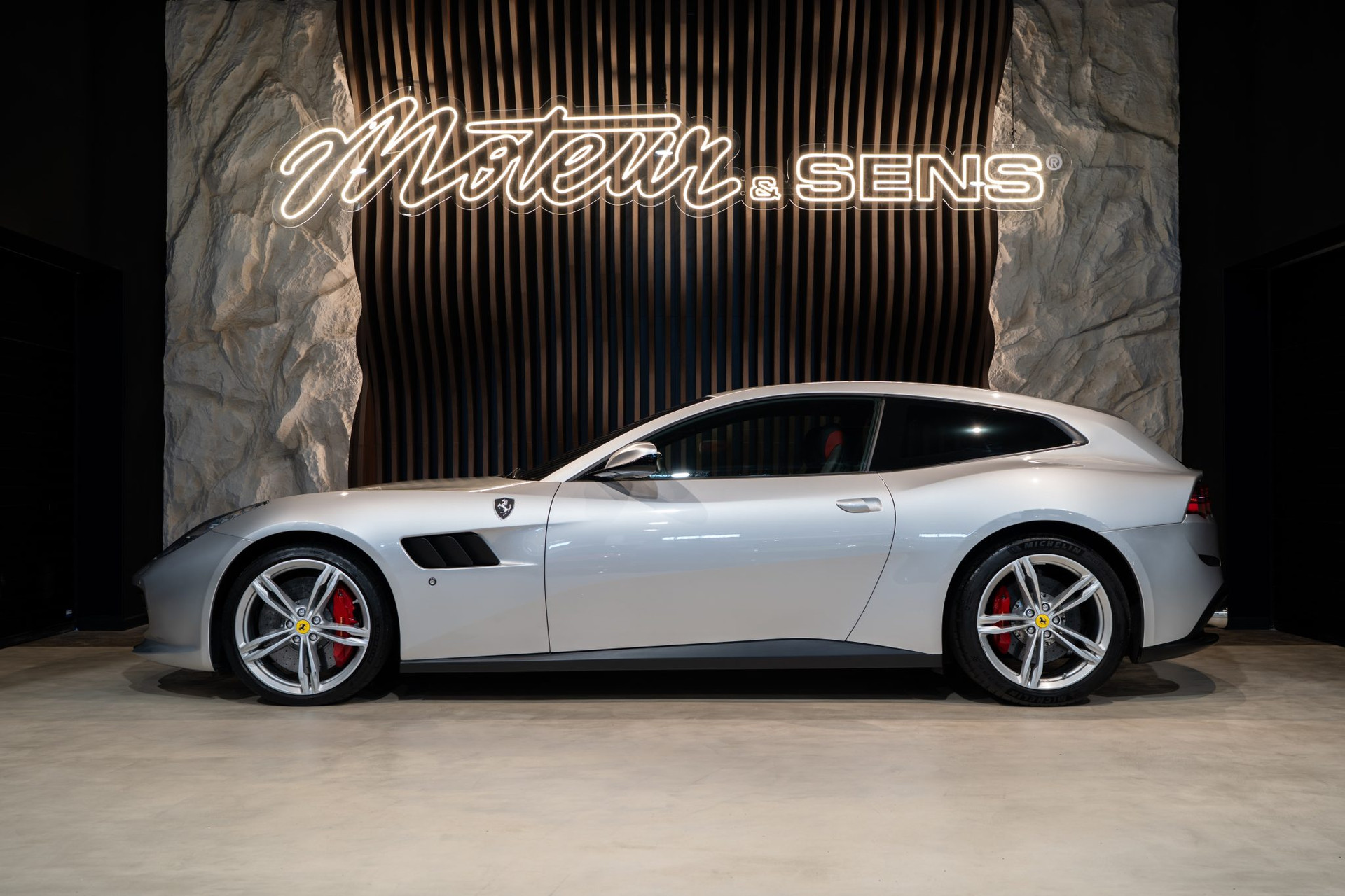 Ferrari GTC4 Lusso V12 690 ch – Argento Nürburgring – Photo 5
