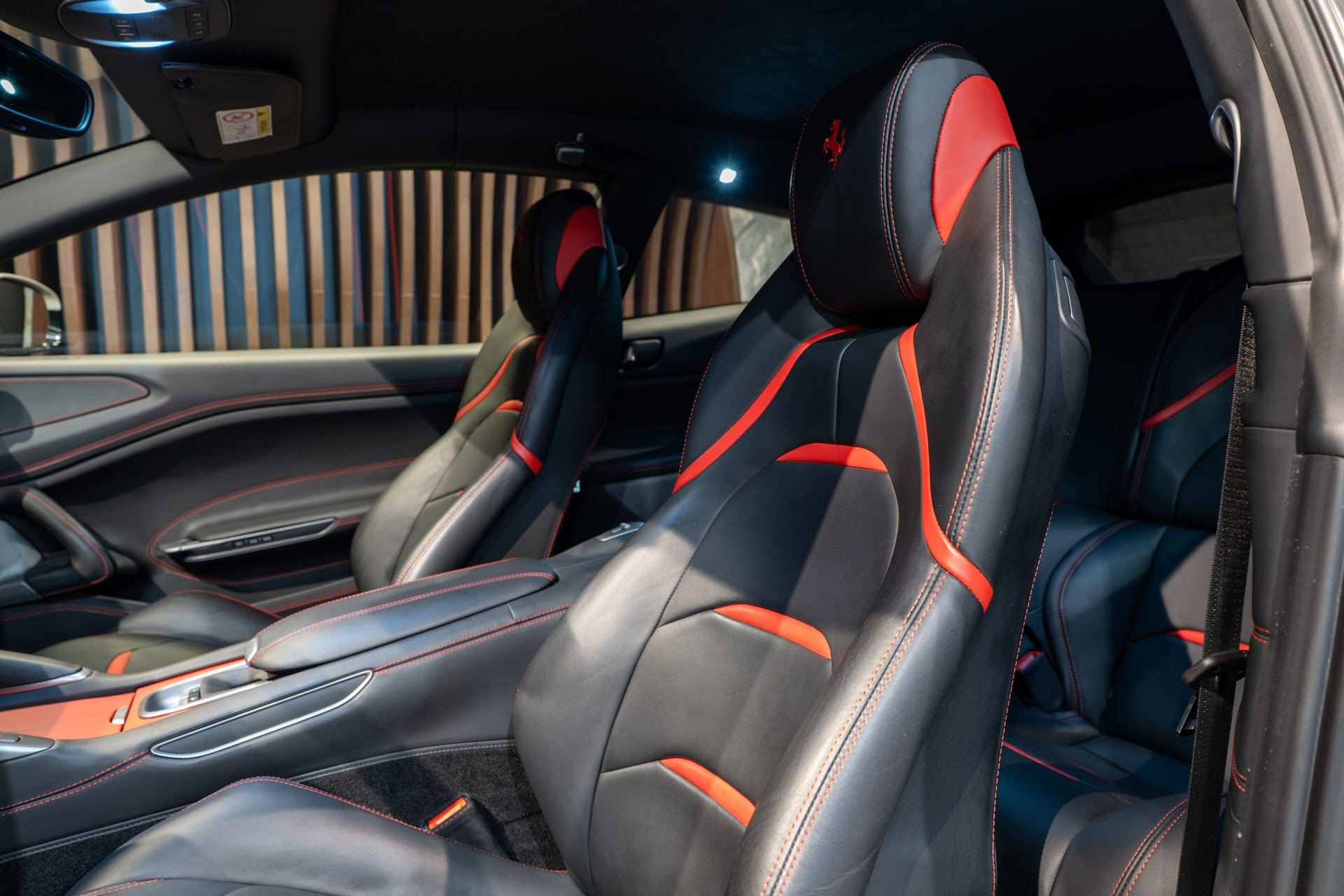 Ferrari GTC4 Lusso V12 690 ch – Argento Nürburgring – Photo 8