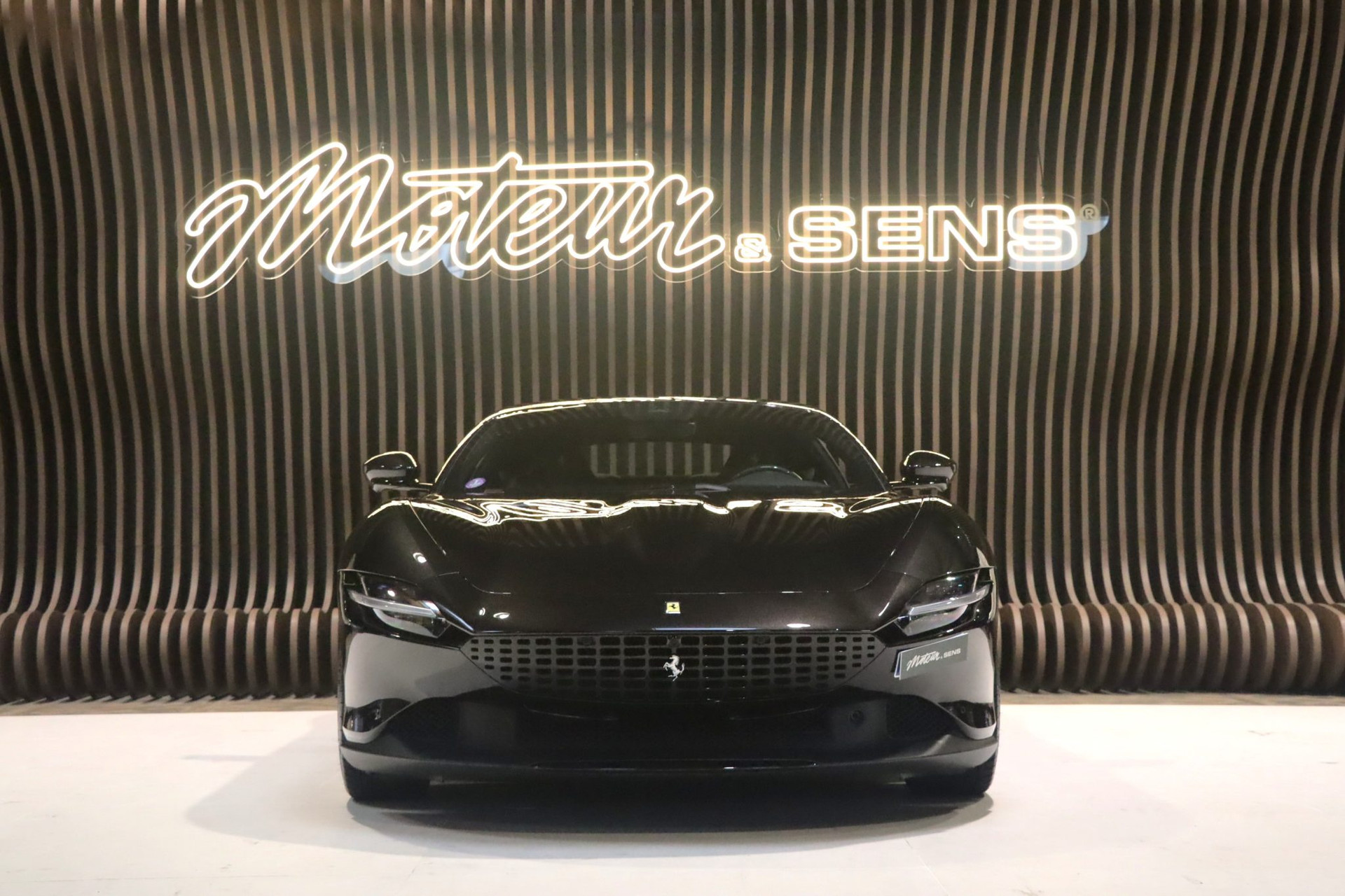 Ferrari Roma V8 3.9 620 ch - Nero Daytona - 24 800 km – Photo 4