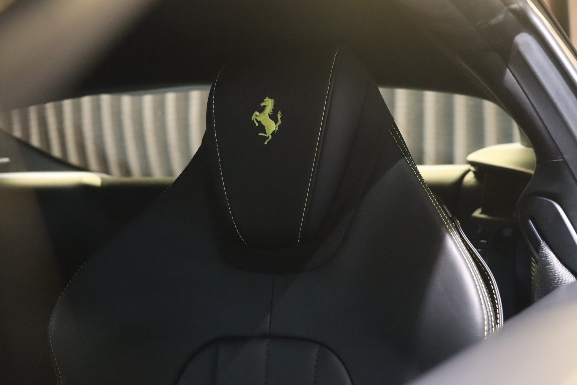Ferrari Roma V8 3.9 620 ch - Nero Daytona - 24 800 km – Photo 30