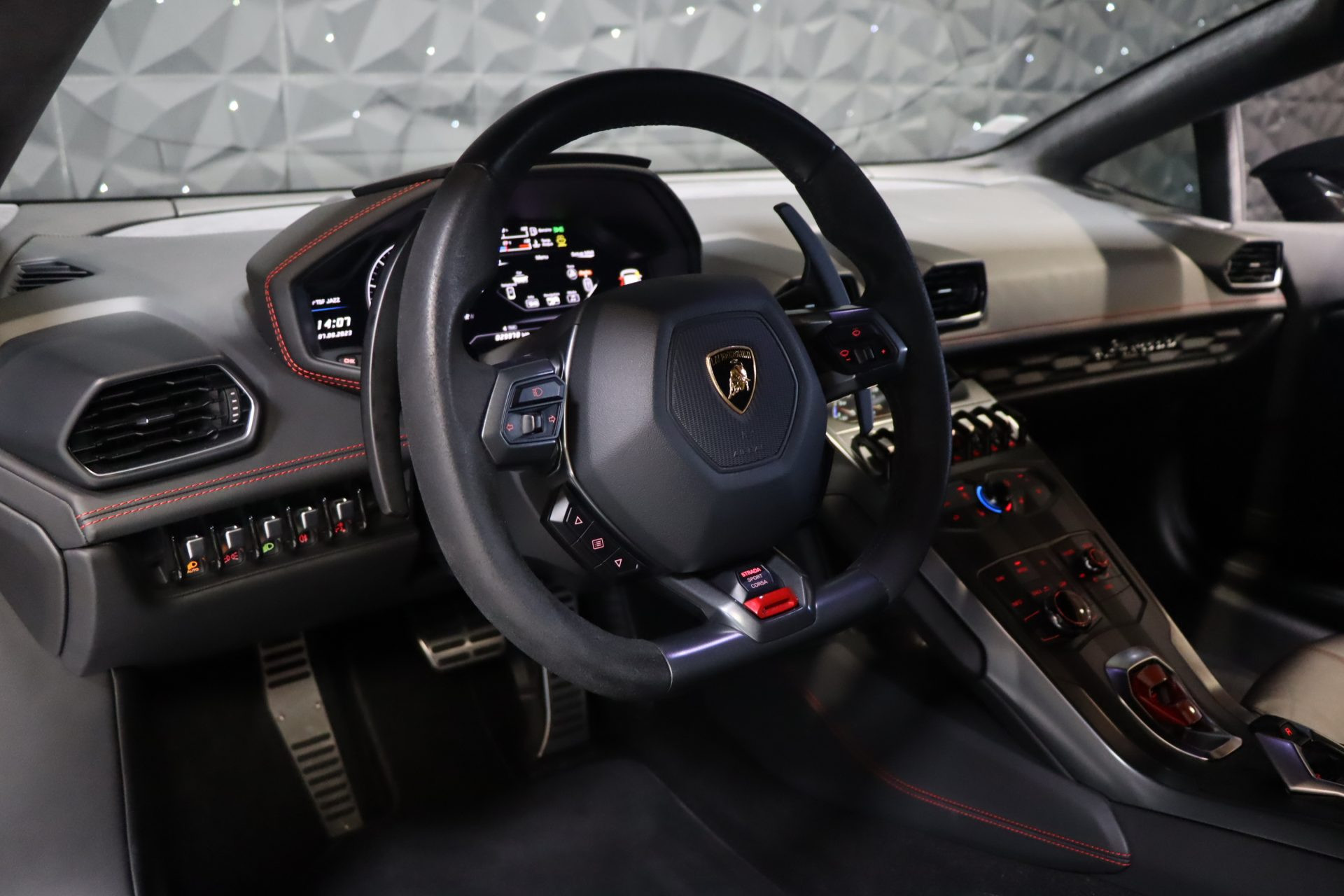 Lamborghini HURACAN LP 610-4 – Photo 14