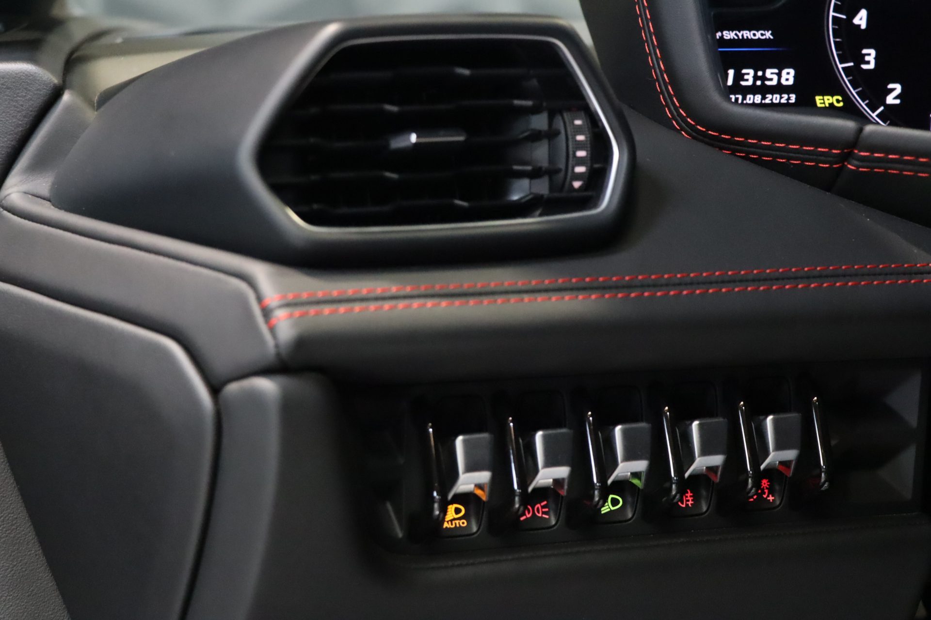 Lamborghini HURACAN LP 610-4 – Photo 15