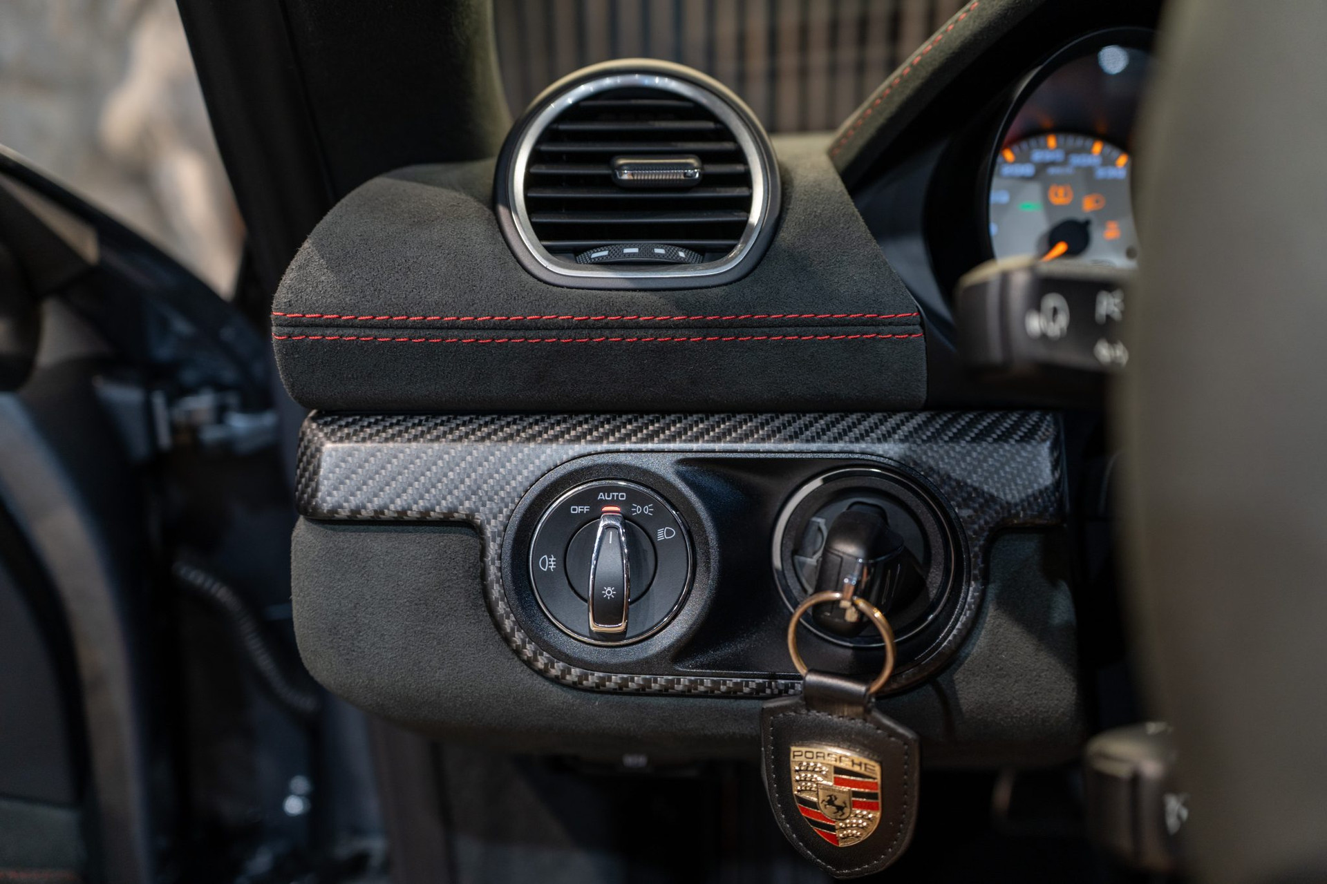 Porsche 718 Spyder RS – Pack Weissach – Gris Vanadium – 7 200 km – Photo 17