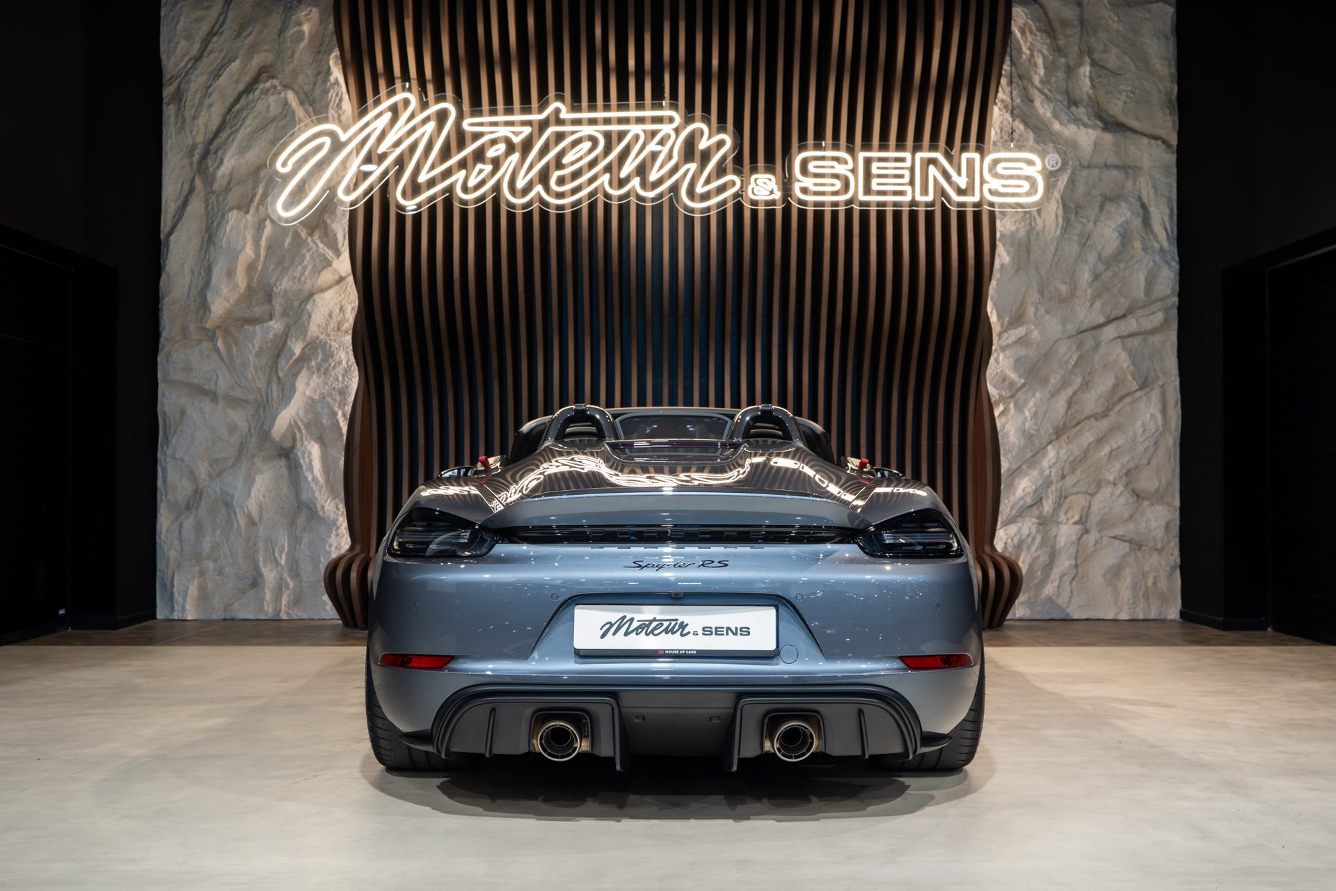 Porsche 718 Spyder RS – Pack Weissach – Gris Vanadium – 7 200 km – Photo 4