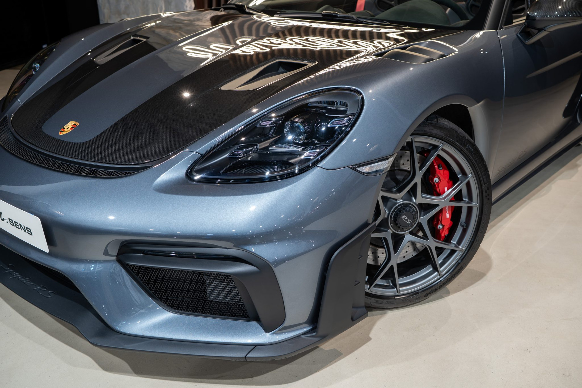 Porsche 718 Spyder RS – Pack Weissach – Gris Vanadium – 7 200 km – Photo 34