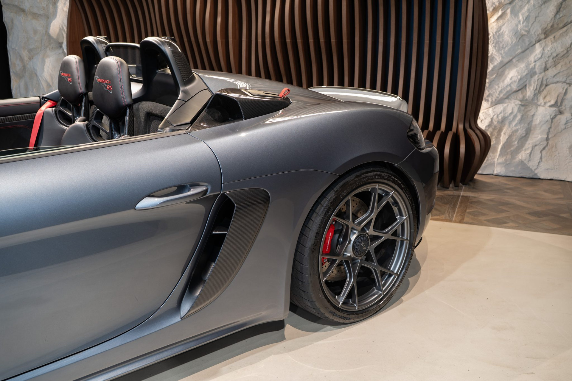 Porsche 718 Spyder RS – Pack Weissach – Gris Vanadium – 7 200 km – Photo 39