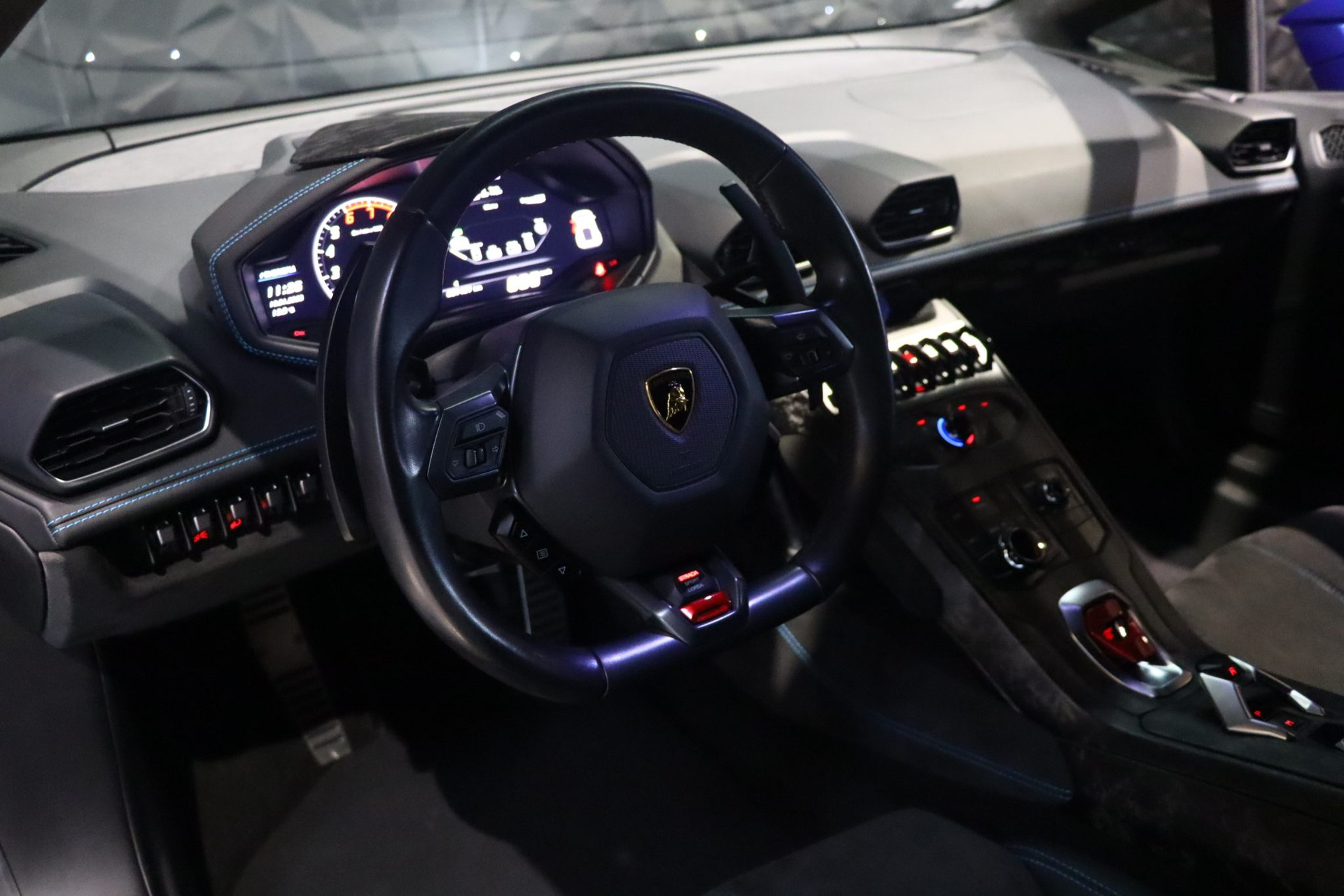 Lamborghini Huracan LP610-4 — Blue Caelum — 31 400 km – Photo 15