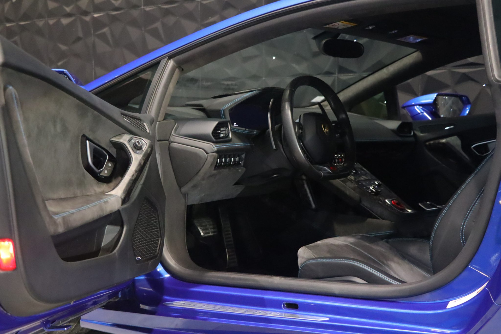 Lamborghini Huracan LP610-4 — Blue Caelum — 31 400 km – Photo 8