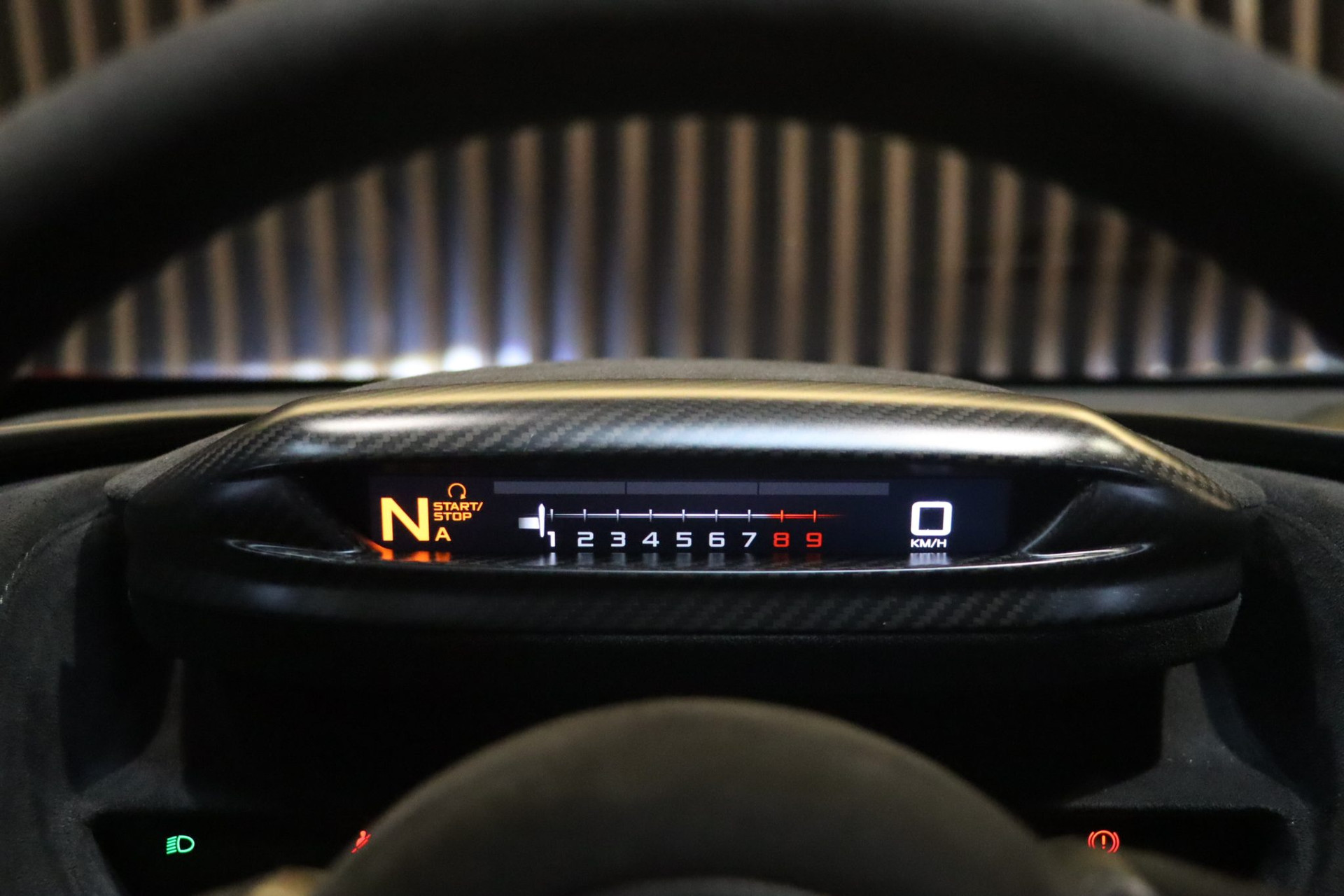 McLaren 720S Performance Coupé Launch Edition – Memphis Red – Photo 23