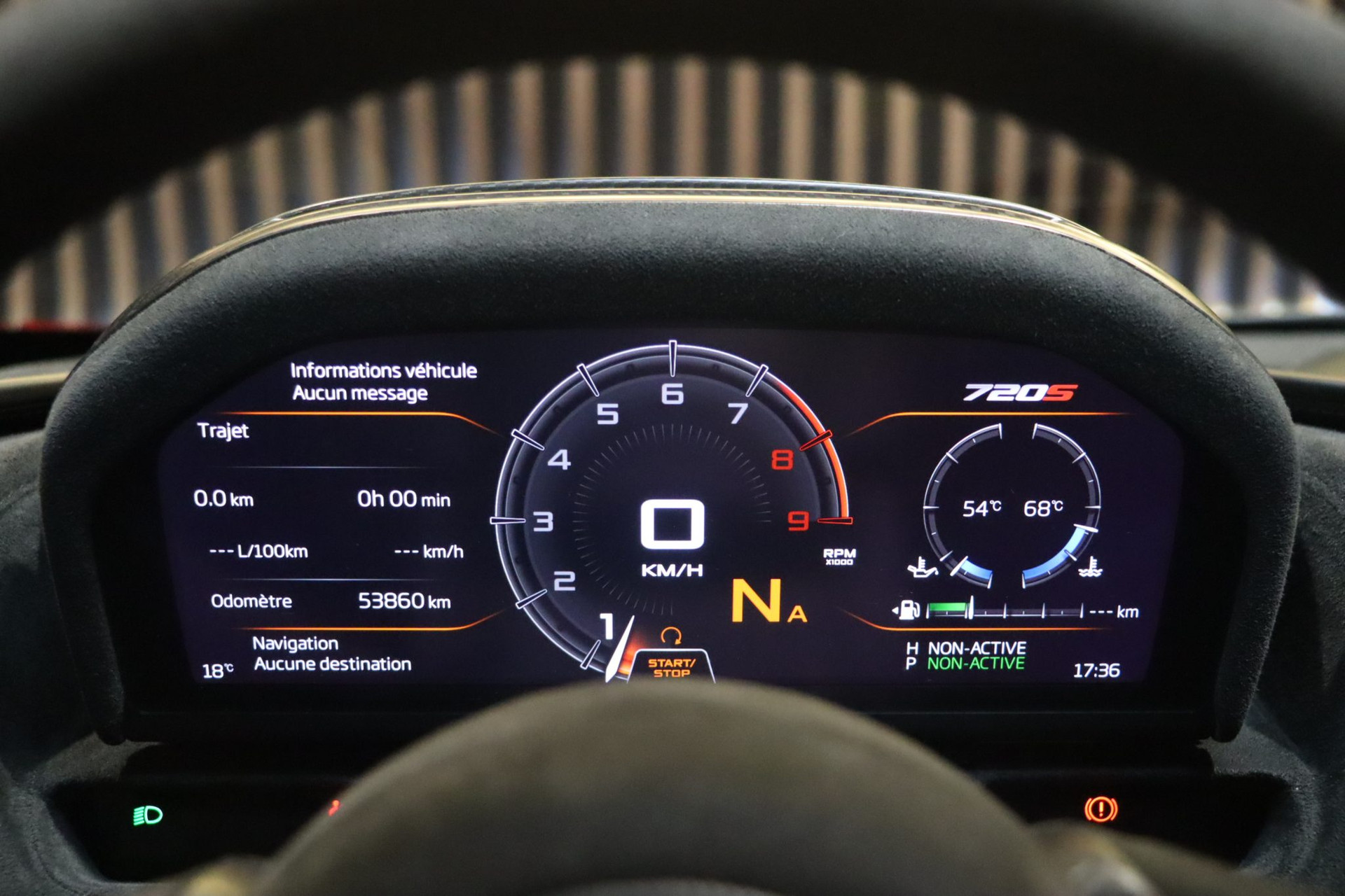 McLaren 720S Performance Coupé Launch Edition – Memphis Red – Photo 24