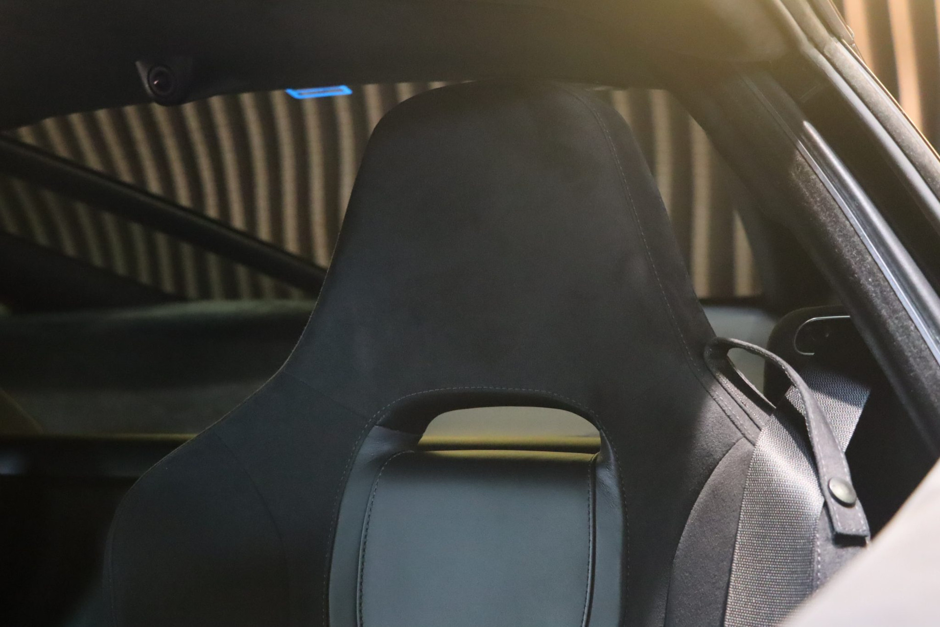 McLaren 720S Performance Coupé Launch Edition – Memphis Red – Photo 31