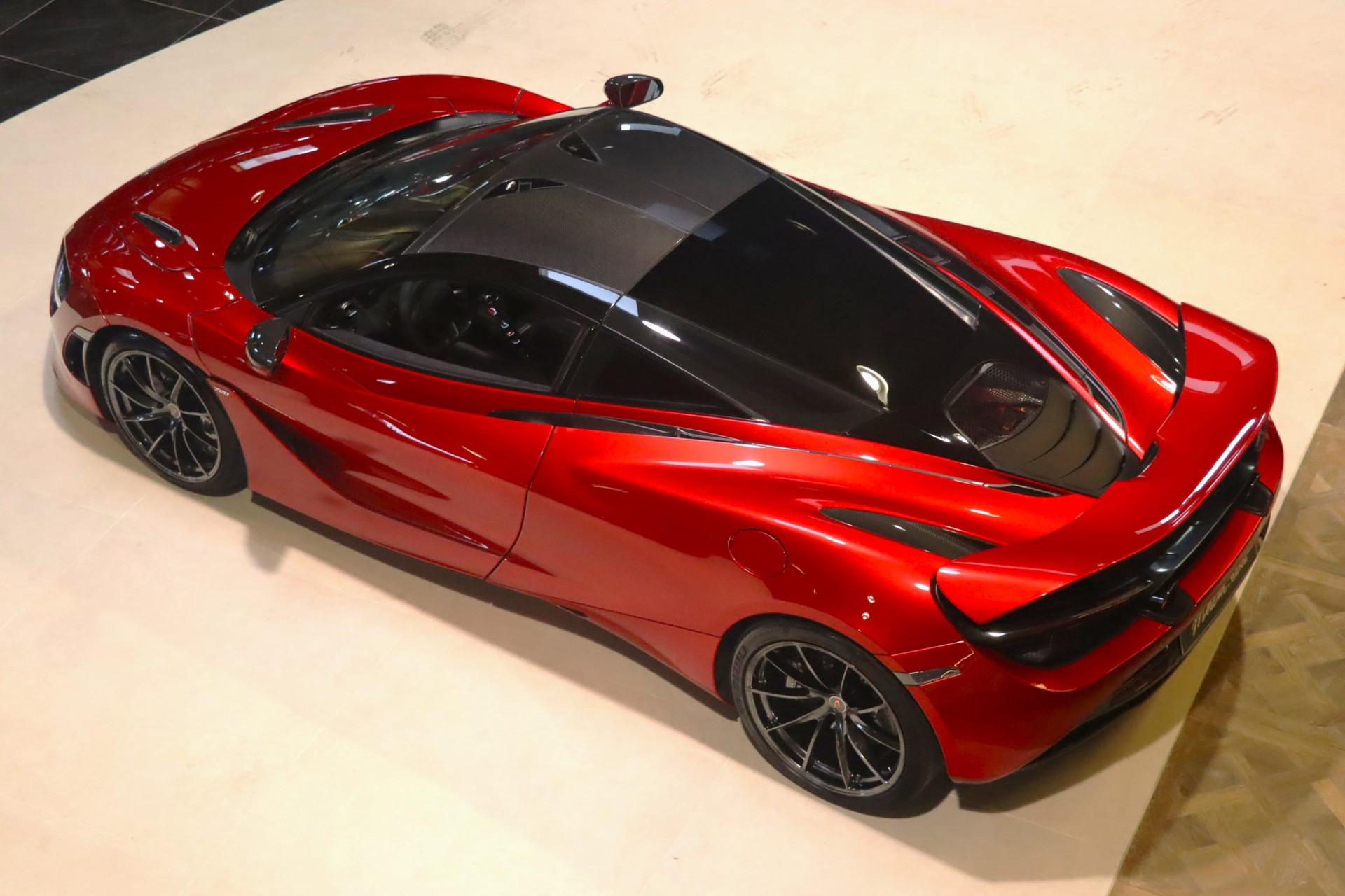 McLaren 720S Performance Coupé Launch Edition – Memphis Red – Photo 48