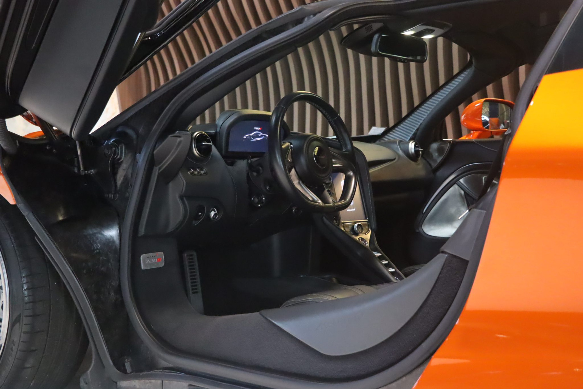 McLaren 720S Luxury Coupe – Azores Orange, 24 940 km, 2017 – Photo 9