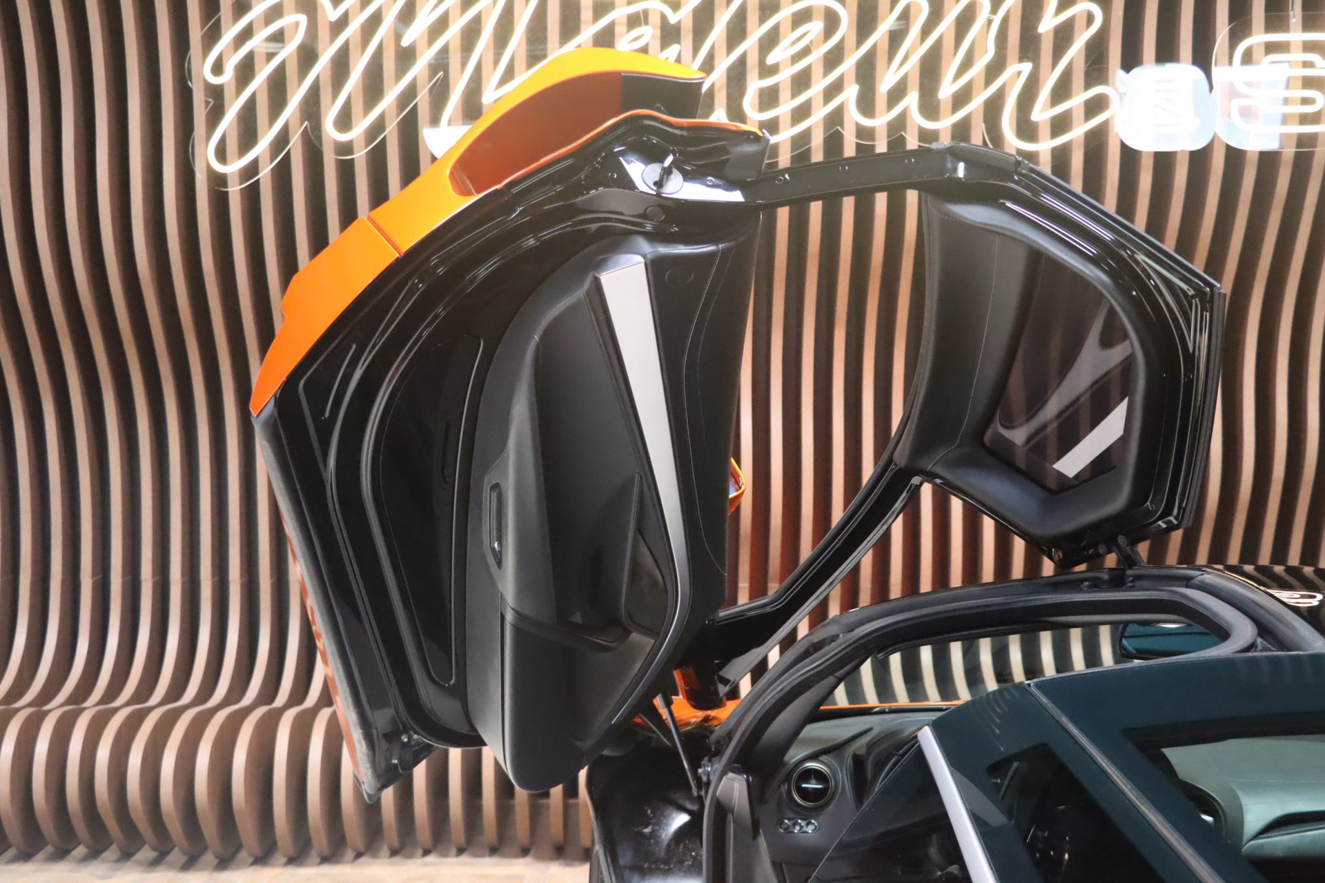 McLaren 720S Luxury Coupe – Azores Orange, 24 940 km, 2017 – Photo 11