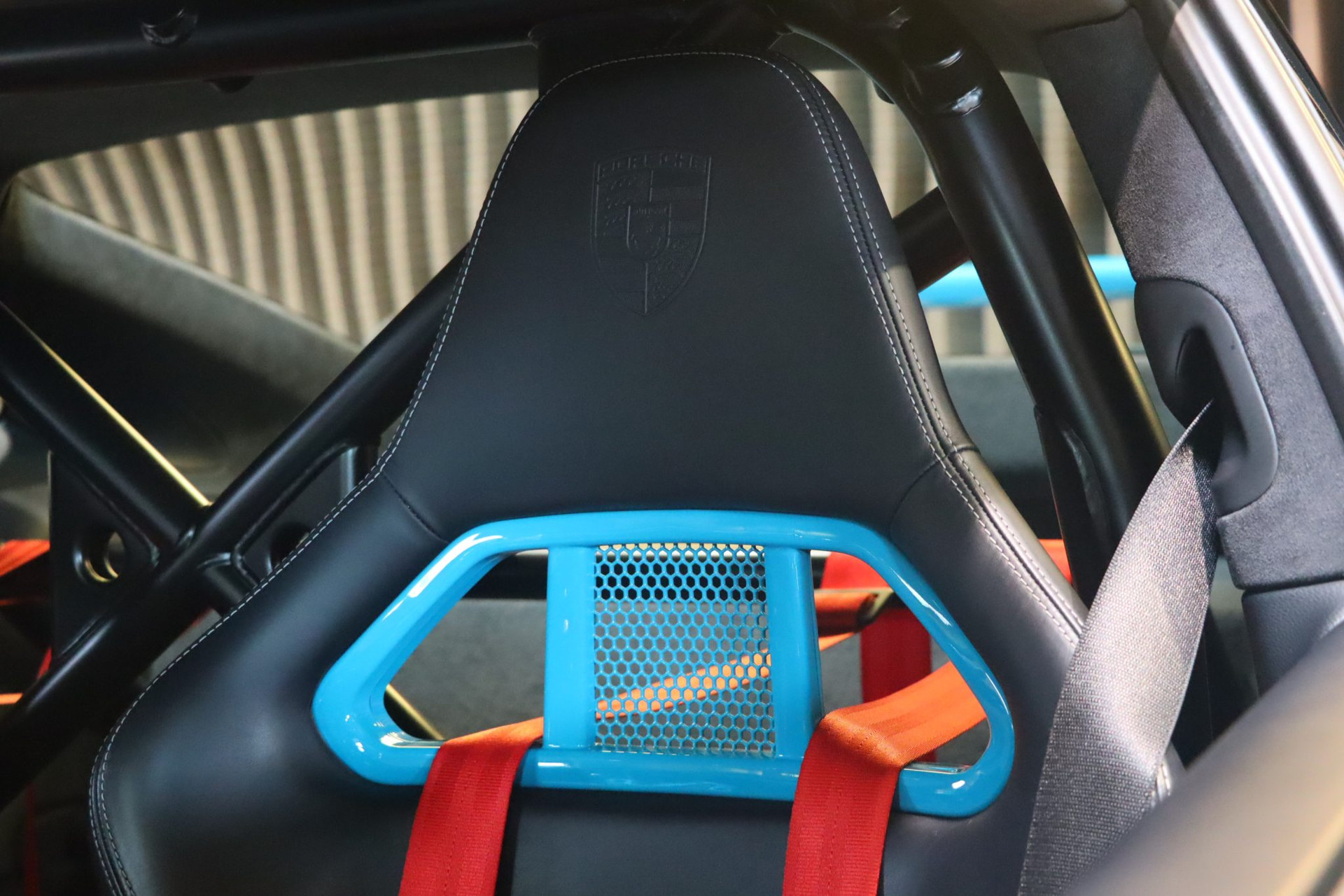 Porsche 911 Type 991.2 GT3 500ch PDK — Bleu Miami, 25 300 km – Photo 34